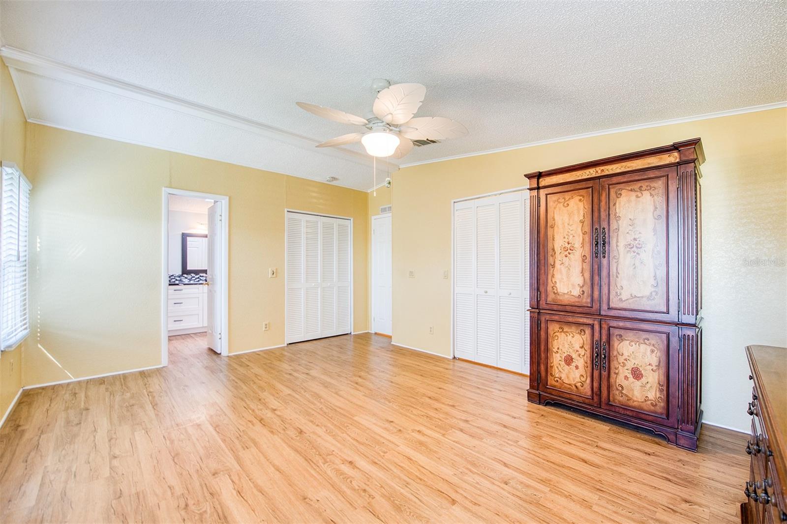 72 PELICAN DR E, OLDSMAR, FL, 34677