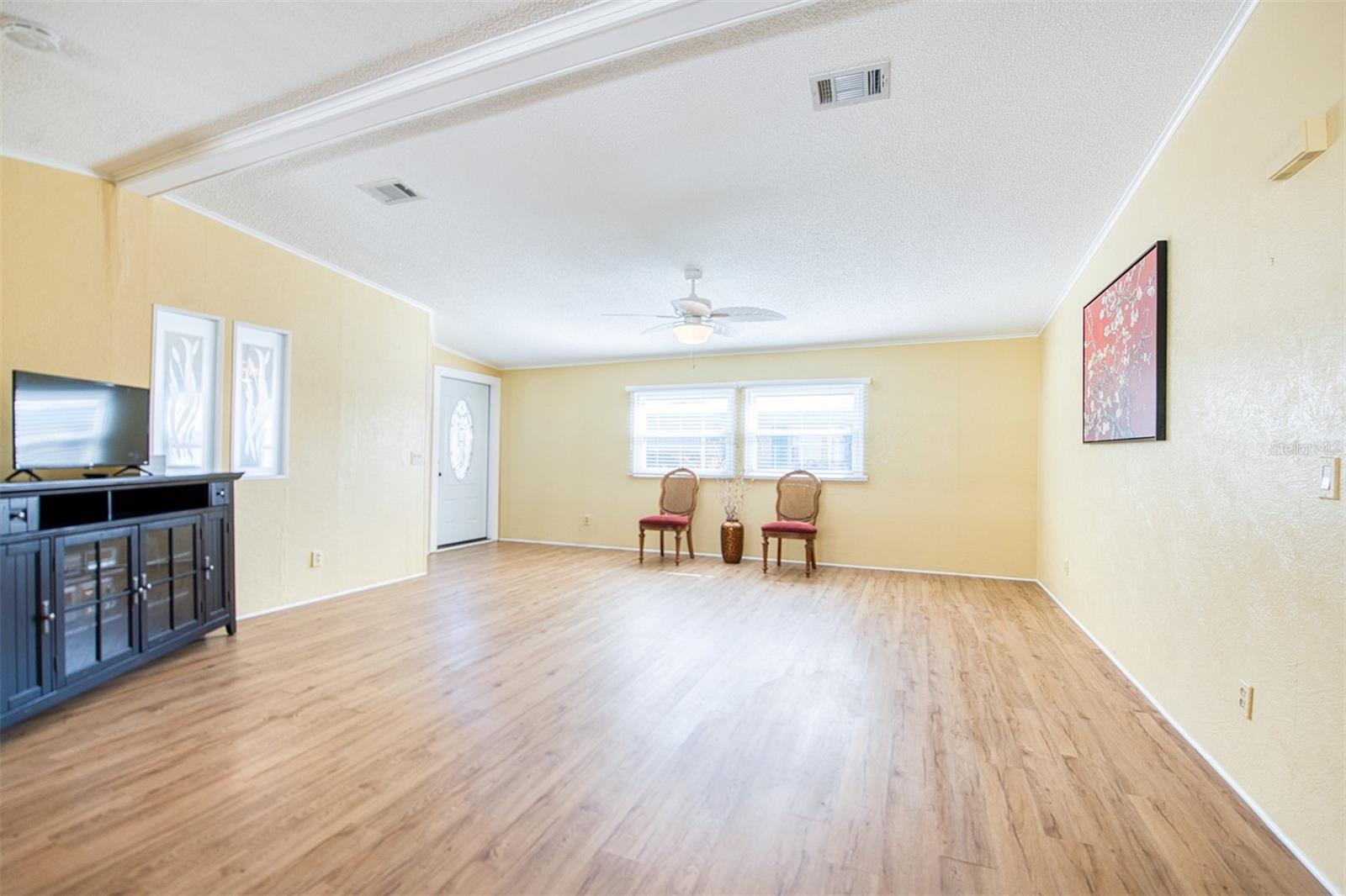 72 PELICAN DR E, OLDSMAR, FL, 34677