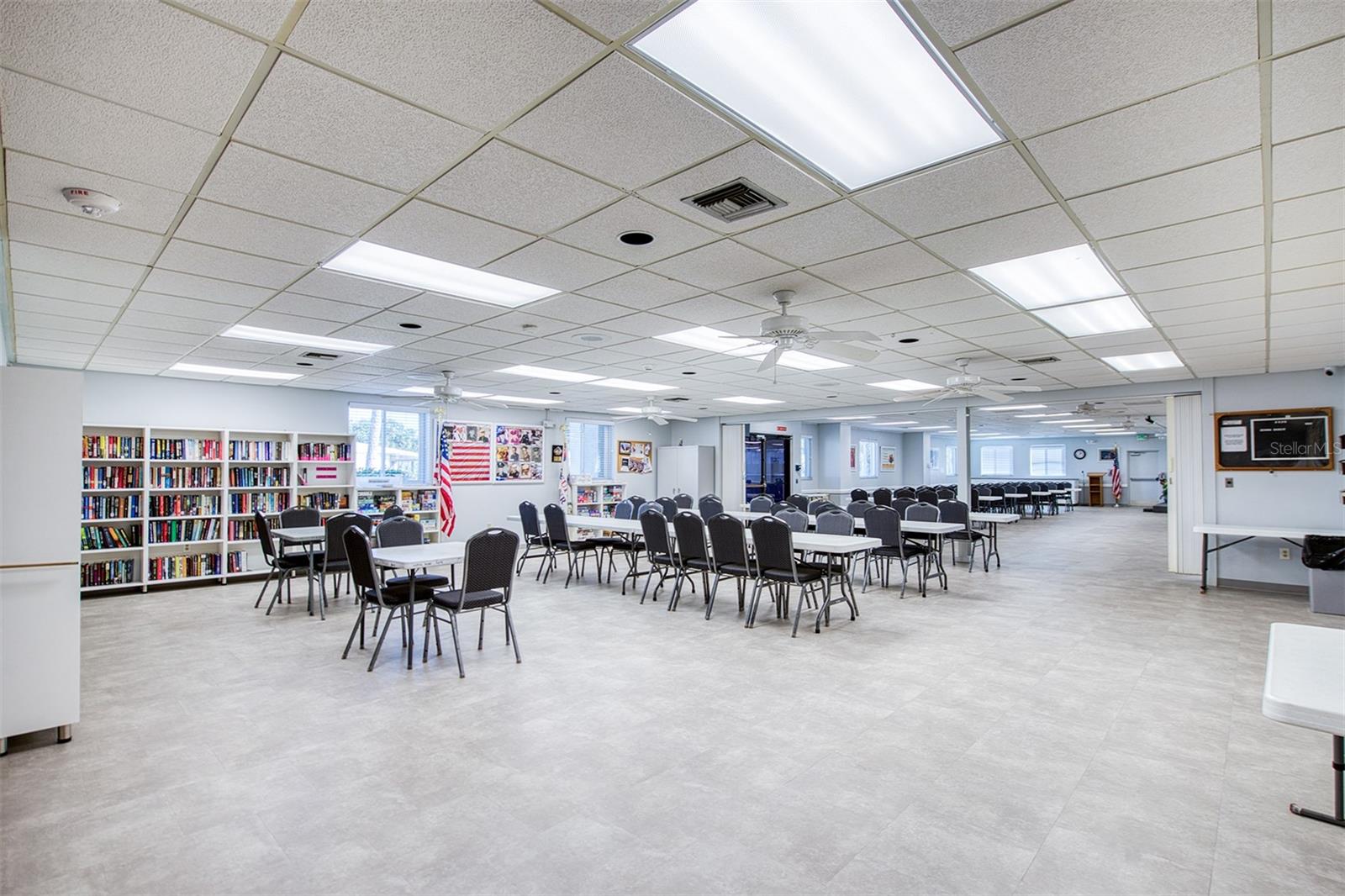 72 PELICAN DR E, OLDSMAR, FL, 34677