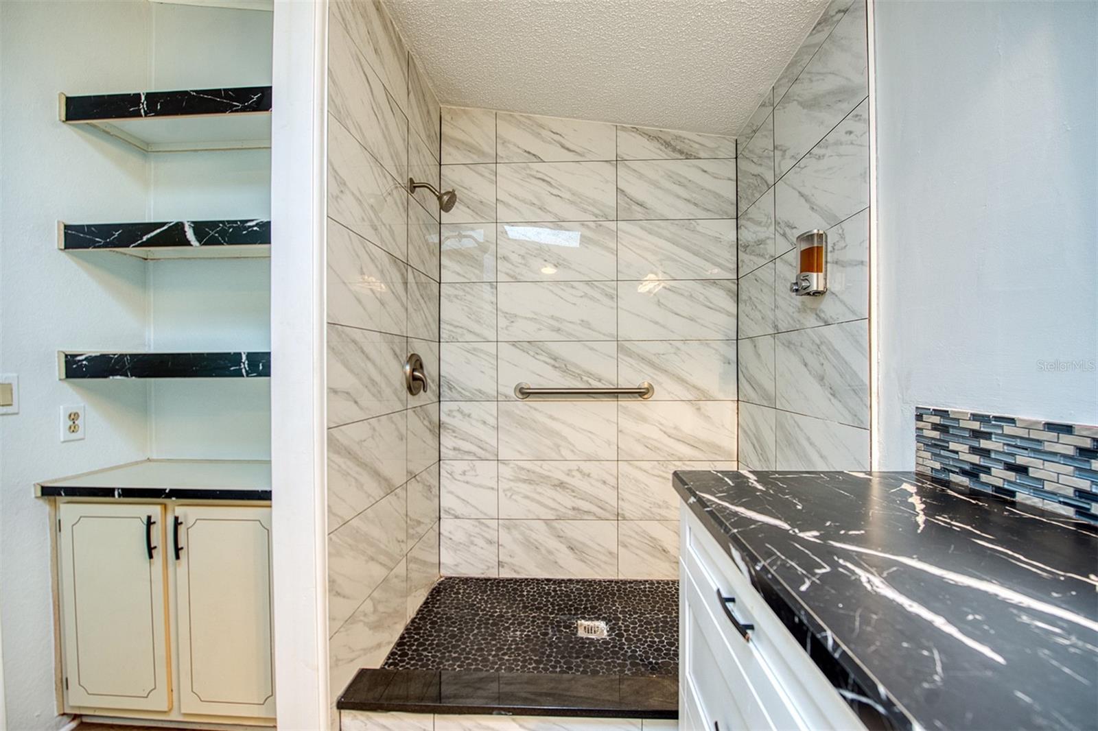 72 PELICAN DR E, OLDSMAR, FL, 34677