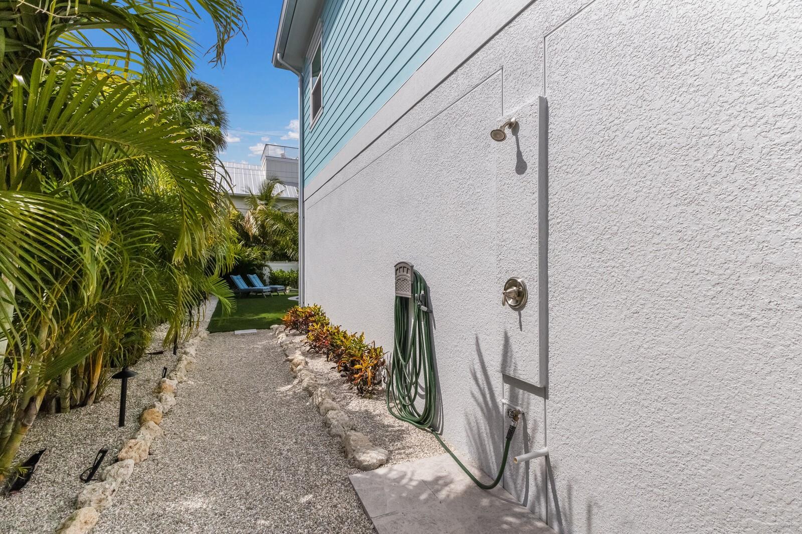 118 MANGROVE AVE, ANNA MARIA, FL, 34216