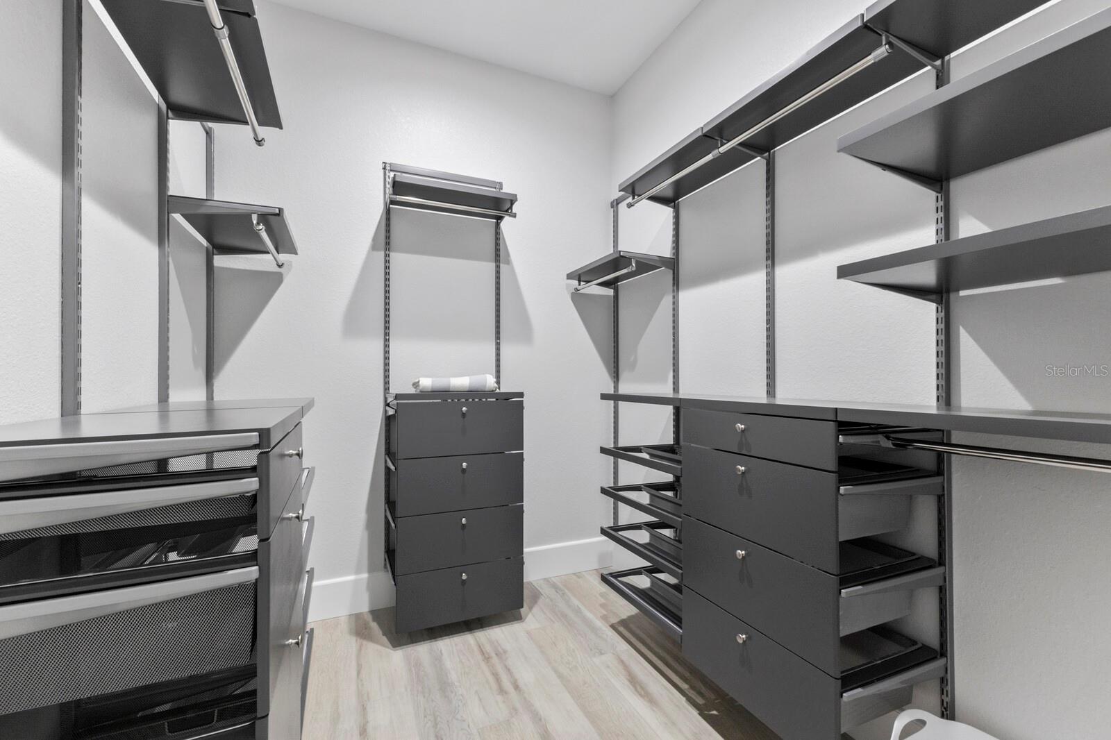 118 MANGROVE AVE, ANNA MARIA, FL, 34216