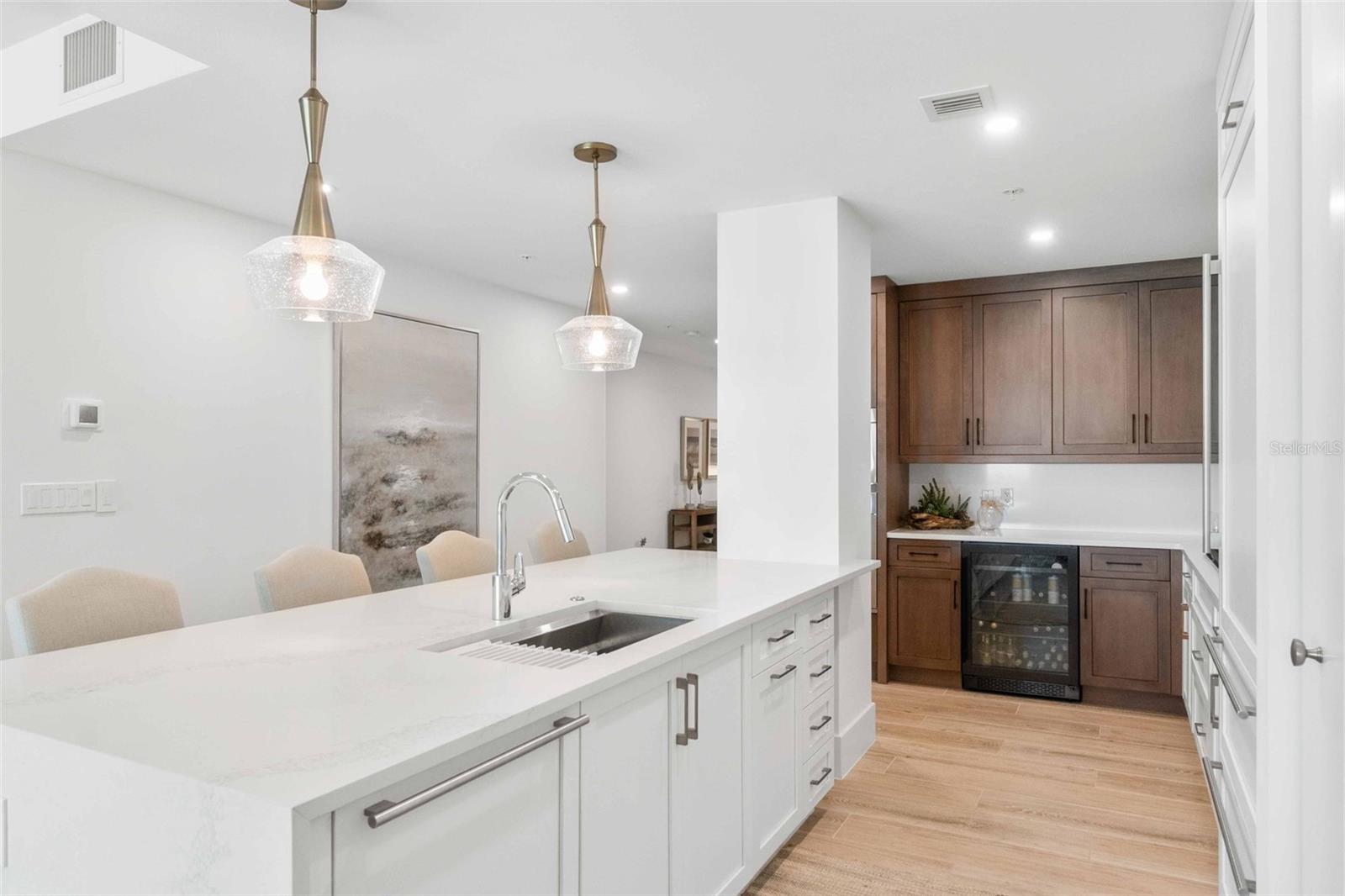 A4672418 Property Photo