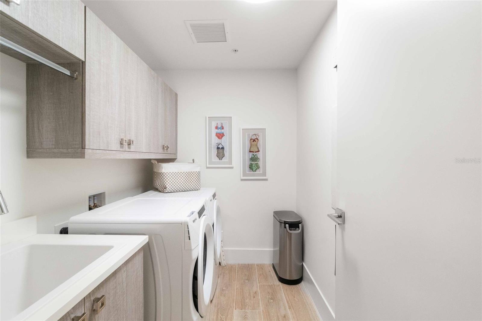 A4672418 Property Photo