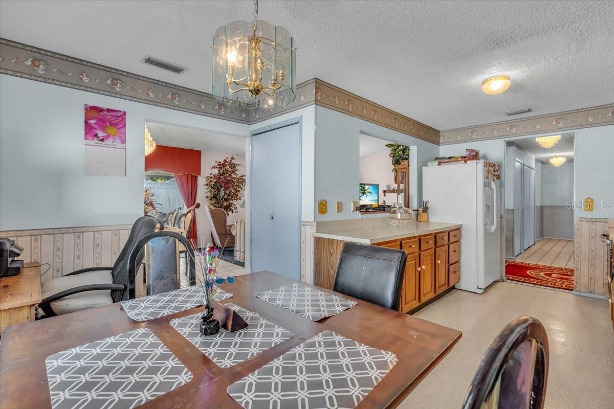 1215 EDGERTON DR, VALRICO, FL, 33594