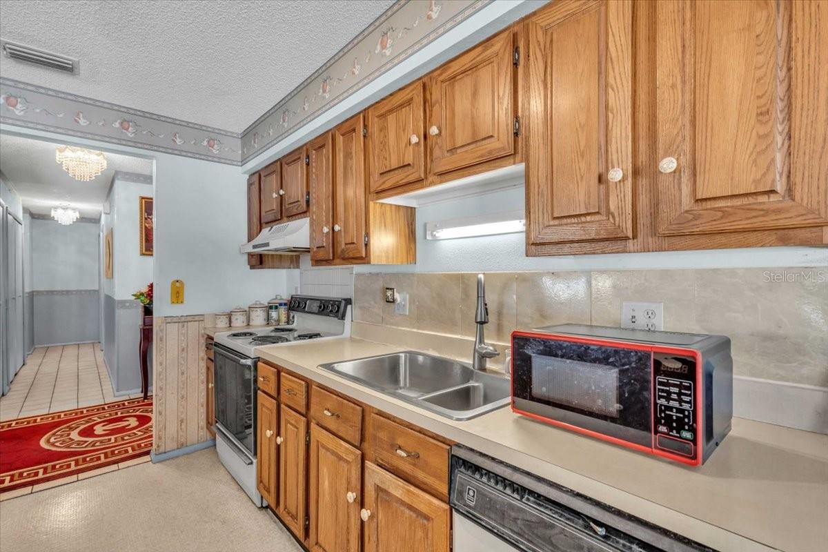 1215 EDGERTON DR, VALRICO, FL, 33594