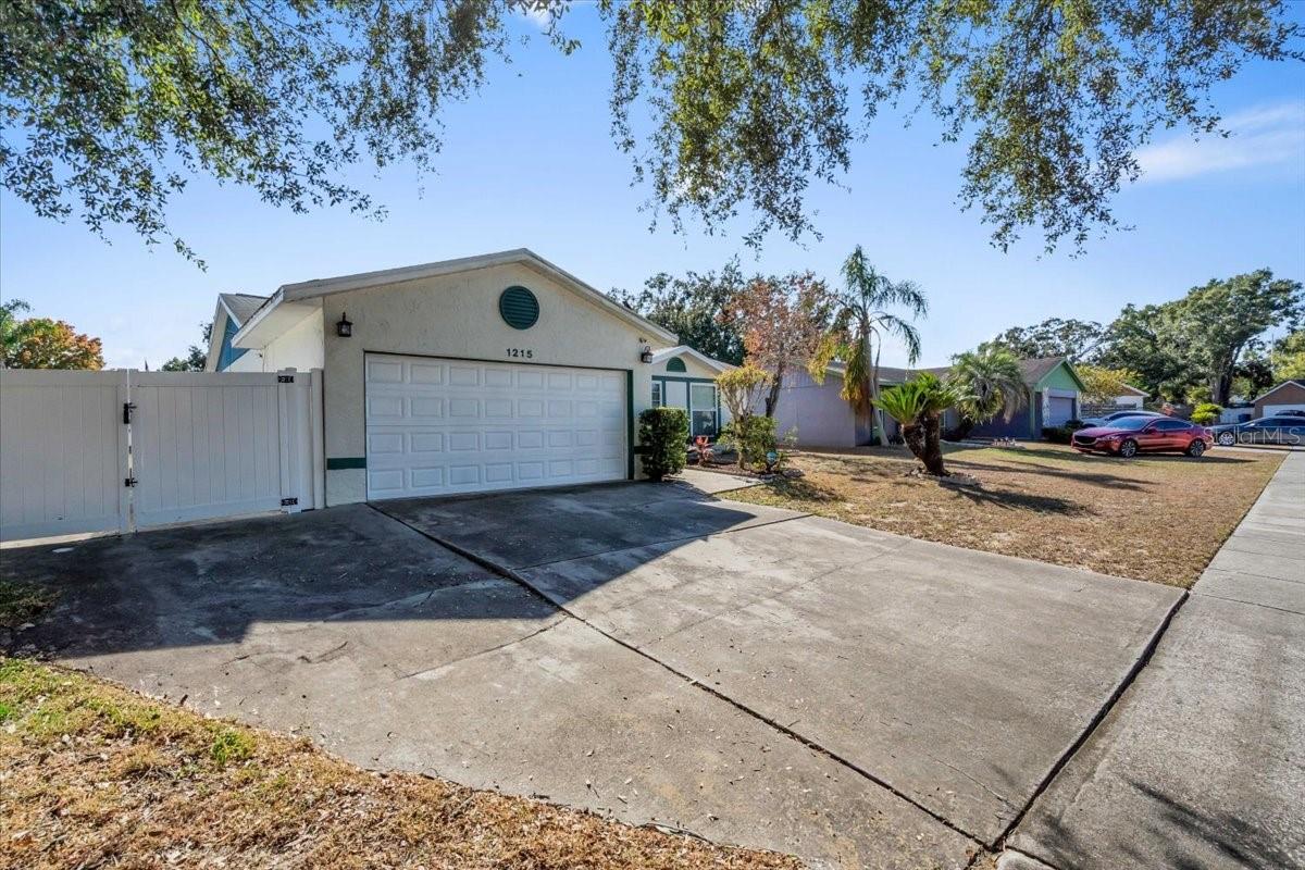 1215 EDGERTON DR, VALRICO, FL, 33594