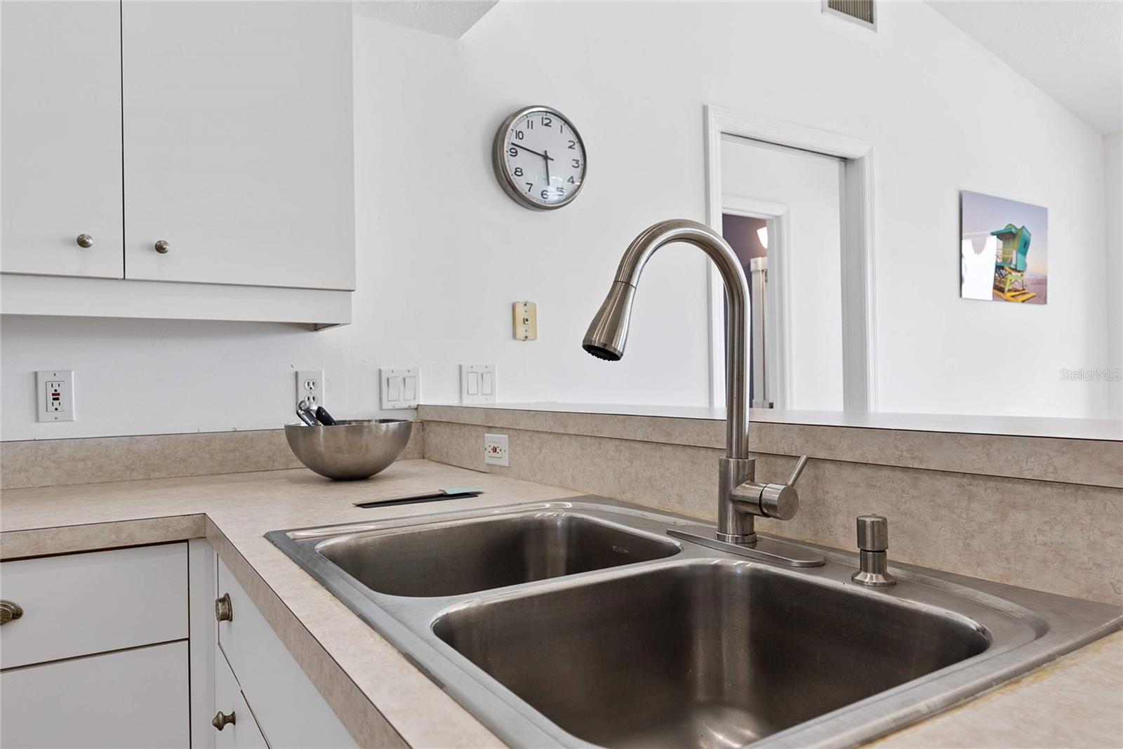 15450 MCCOMB CIR, PORT CHARLOTTE, FL, 33981