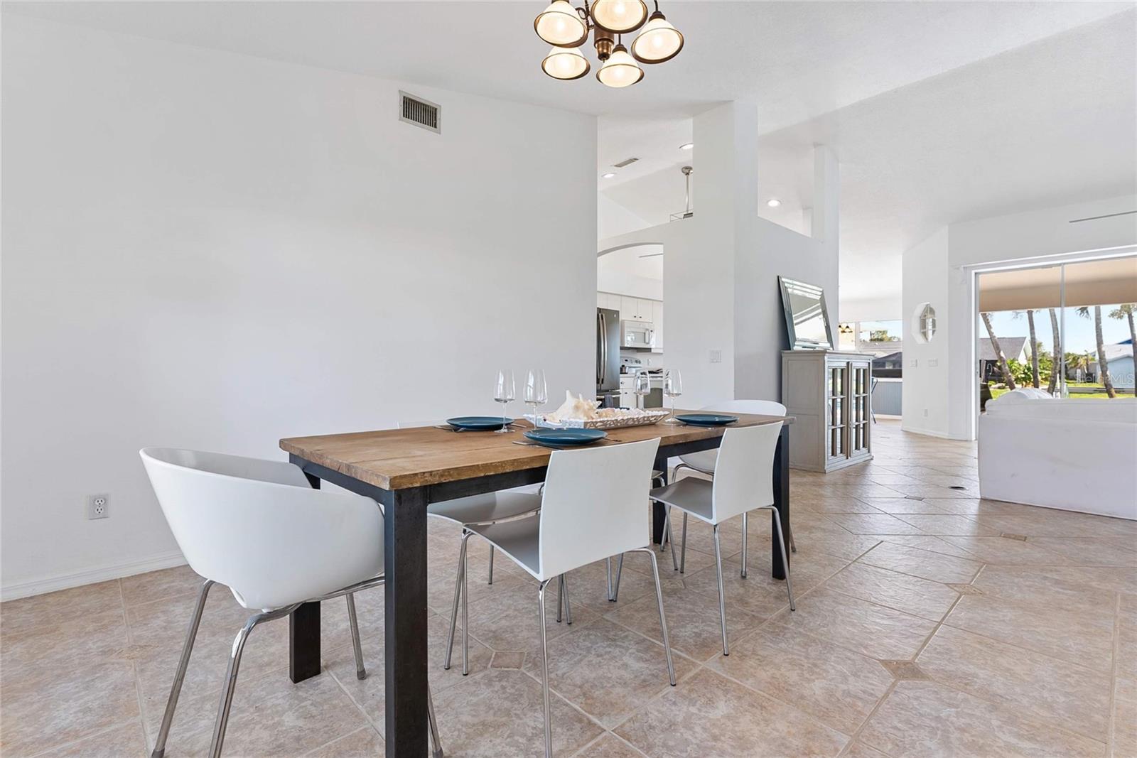 15450 MCCOMB CIR, PORT CHARLOTTE, FL, 33981