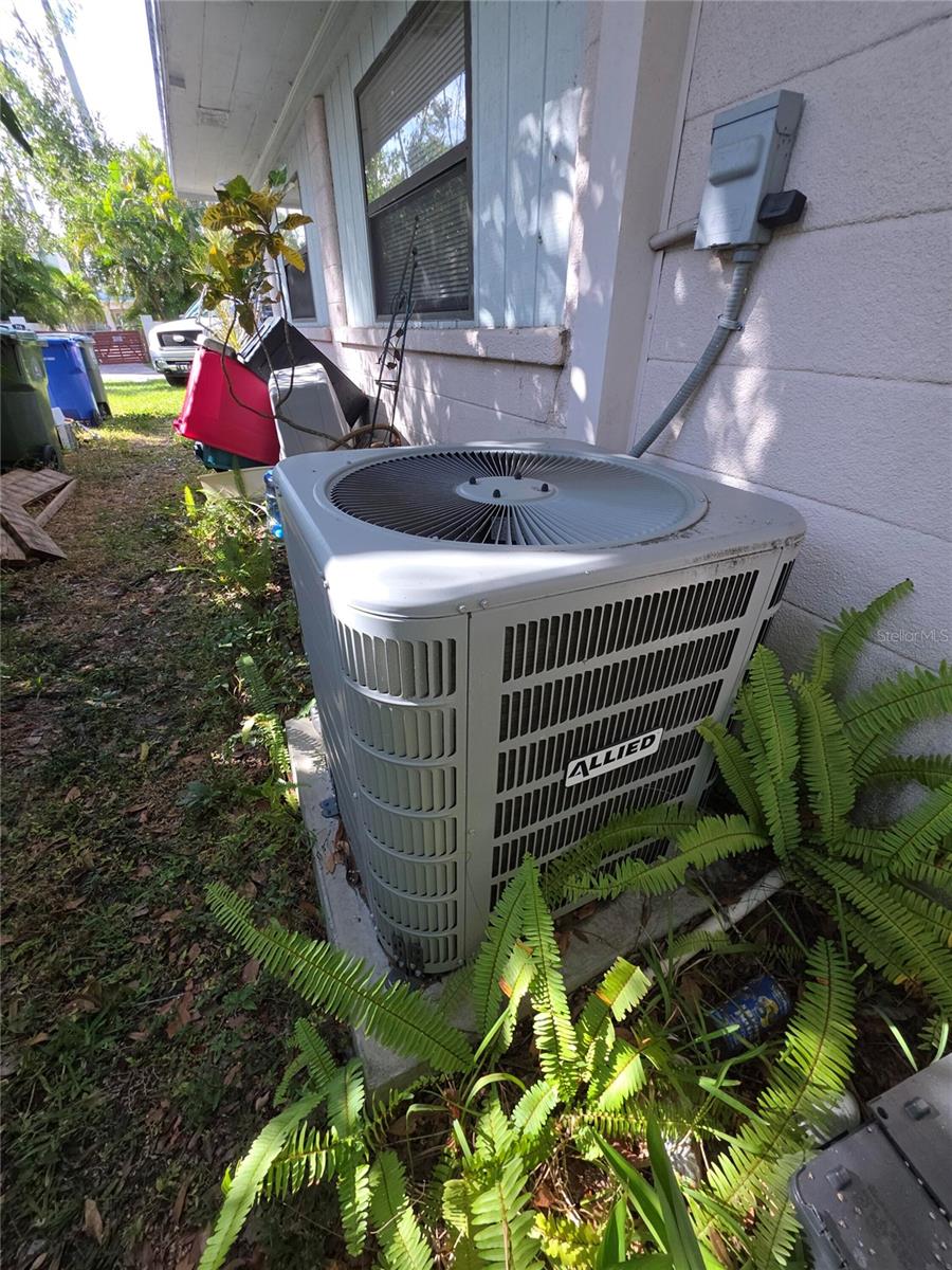 709 20TH ST W, BRADENTON, FL, 34205