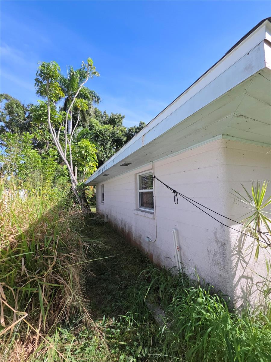 709 20TH ST W, BRADENTON, FL, 34205