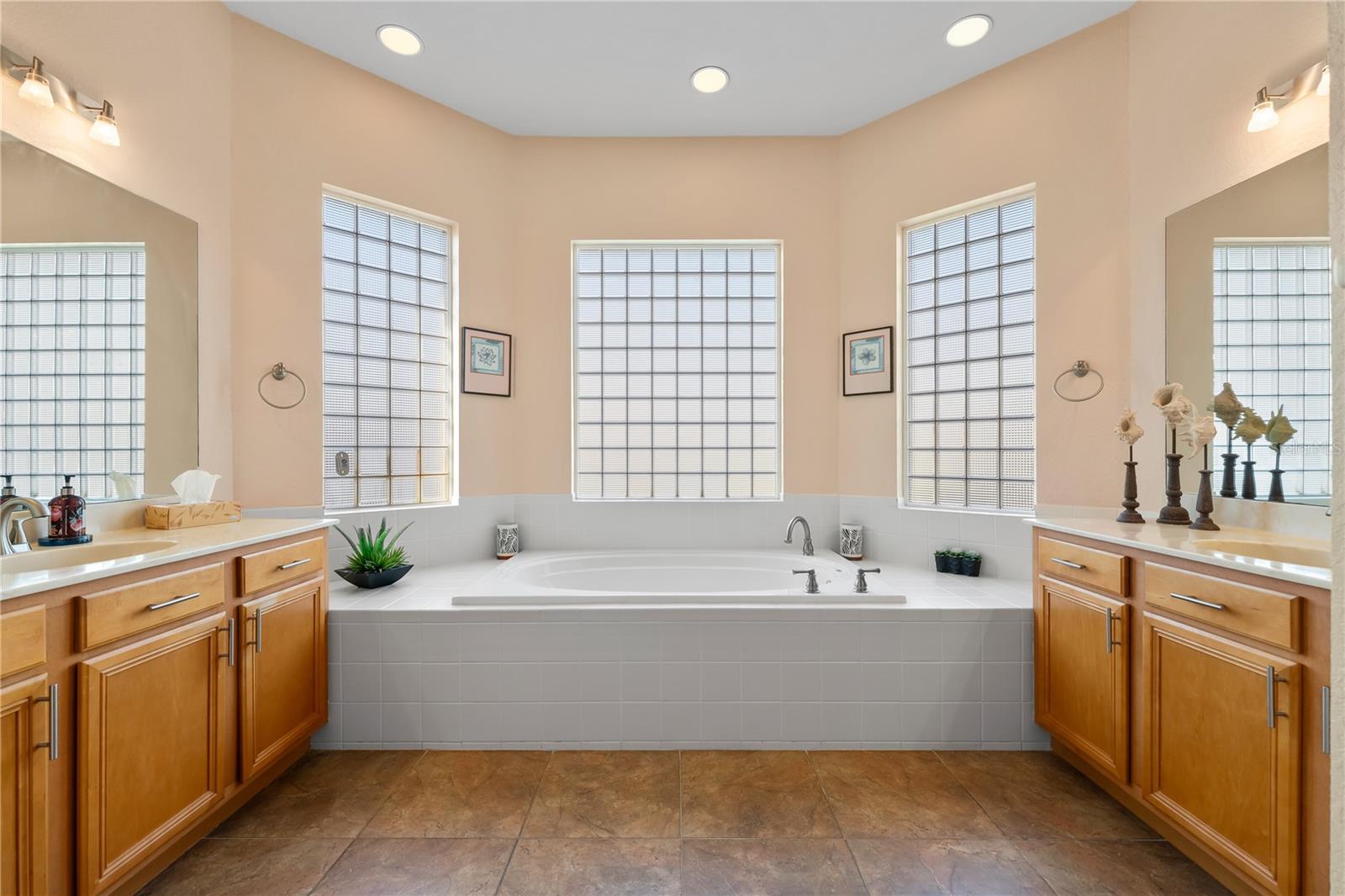 4048 PHOENICIAN WAY, WINTER HAVEN, FL, 33884