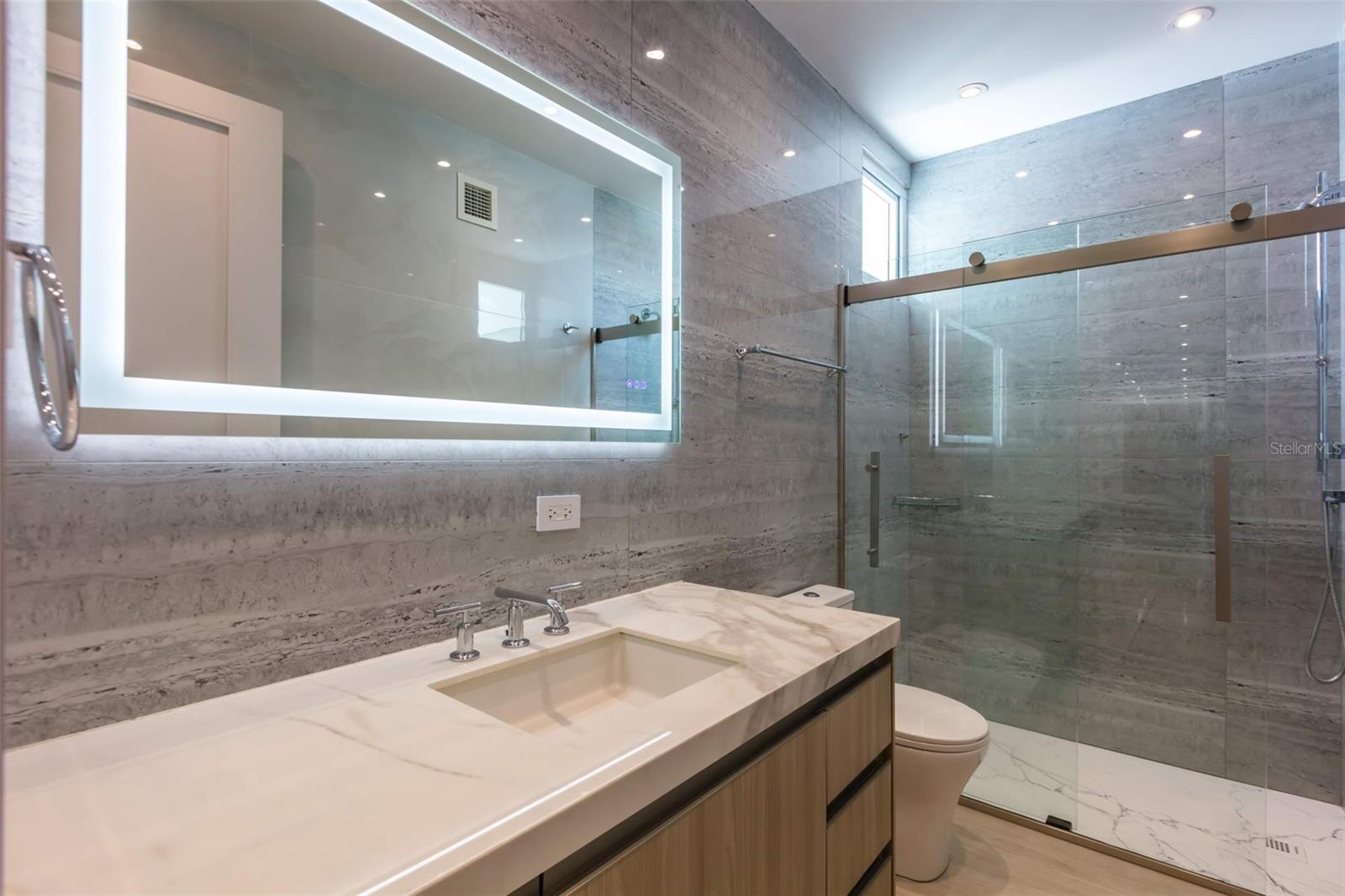 PR9117438 Property Photo