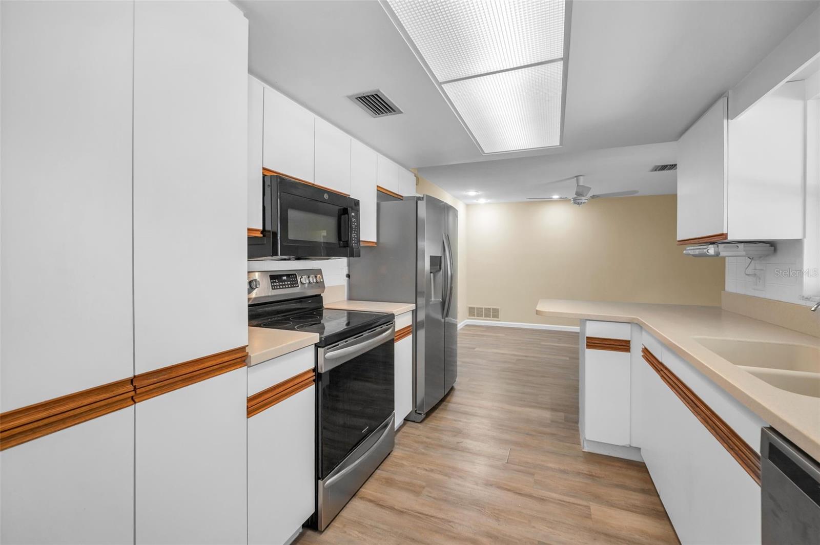 1359 WHISPERING PINES DR, CLEARWATER, FL, 33764