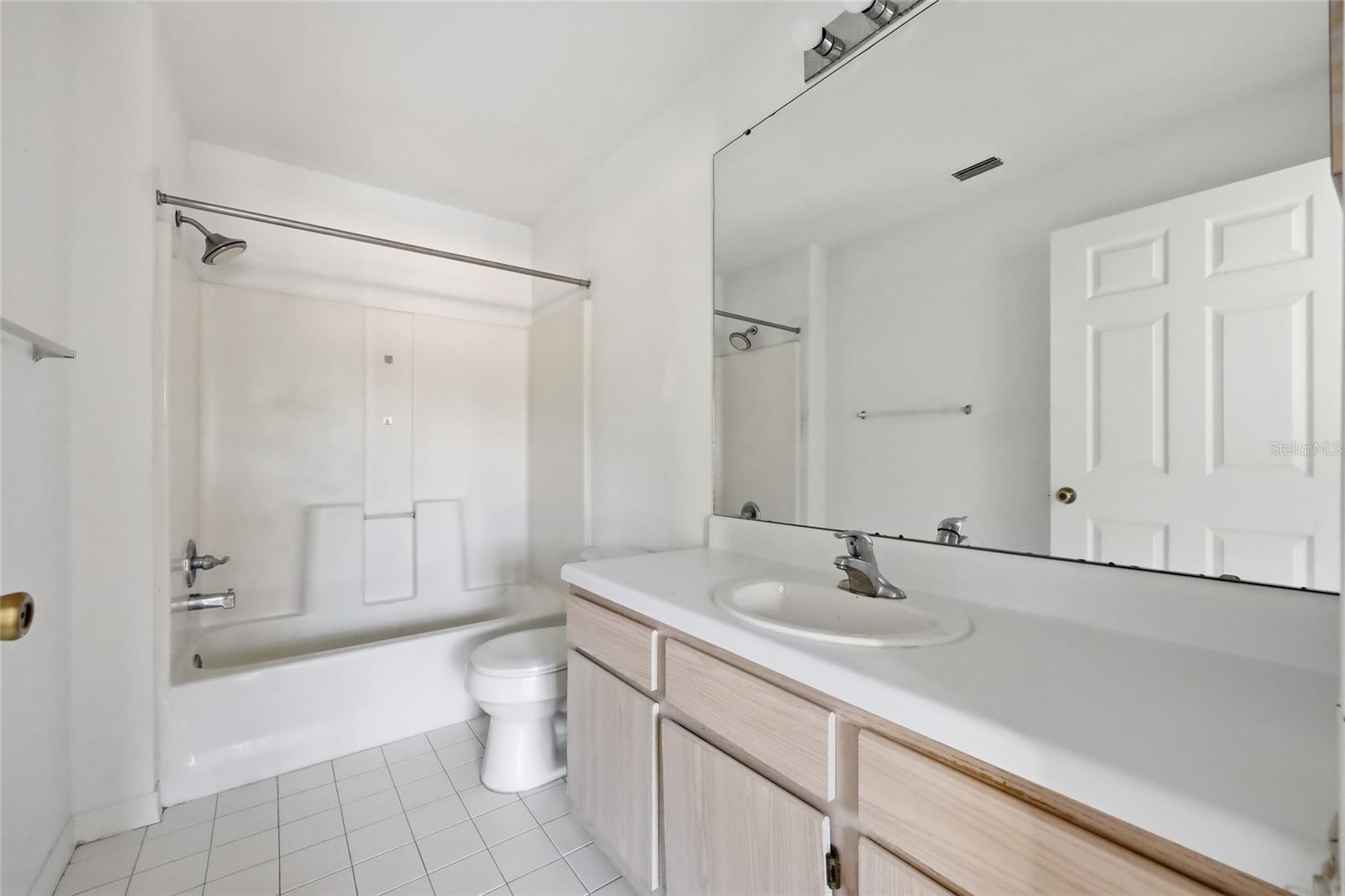 5447 VINELAND RD #1205, ORLANDO, FL, 32811