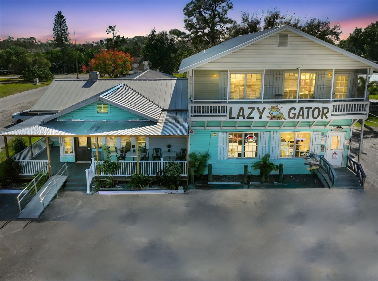 102 W SHELL POINT RD, RUSKIN, FL, 33570