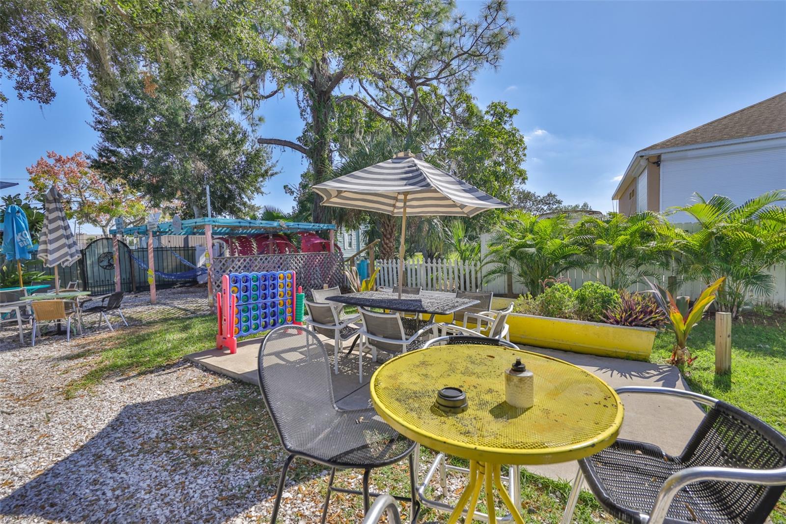 102 W SHELL POINT RD, RUSKIN, FL, 33570