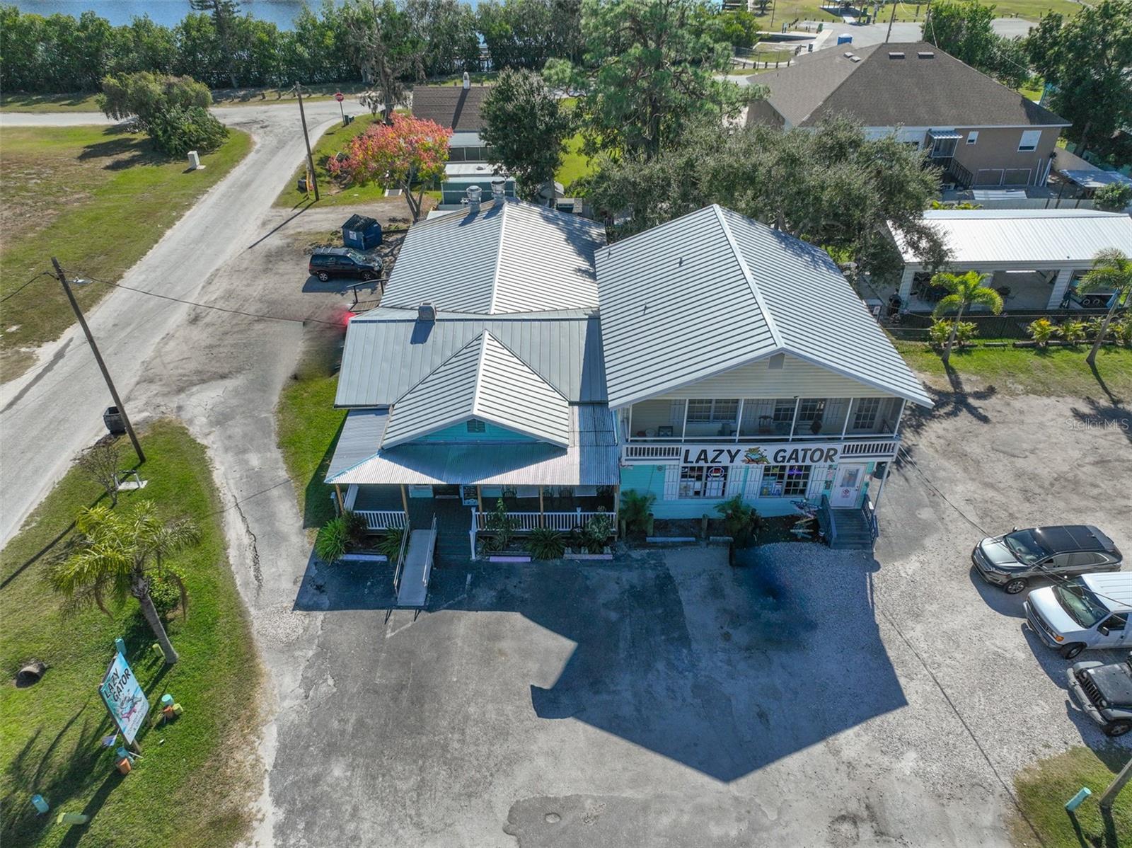 102 W SHELL POINT RD, RUSKIN, FL, 33570