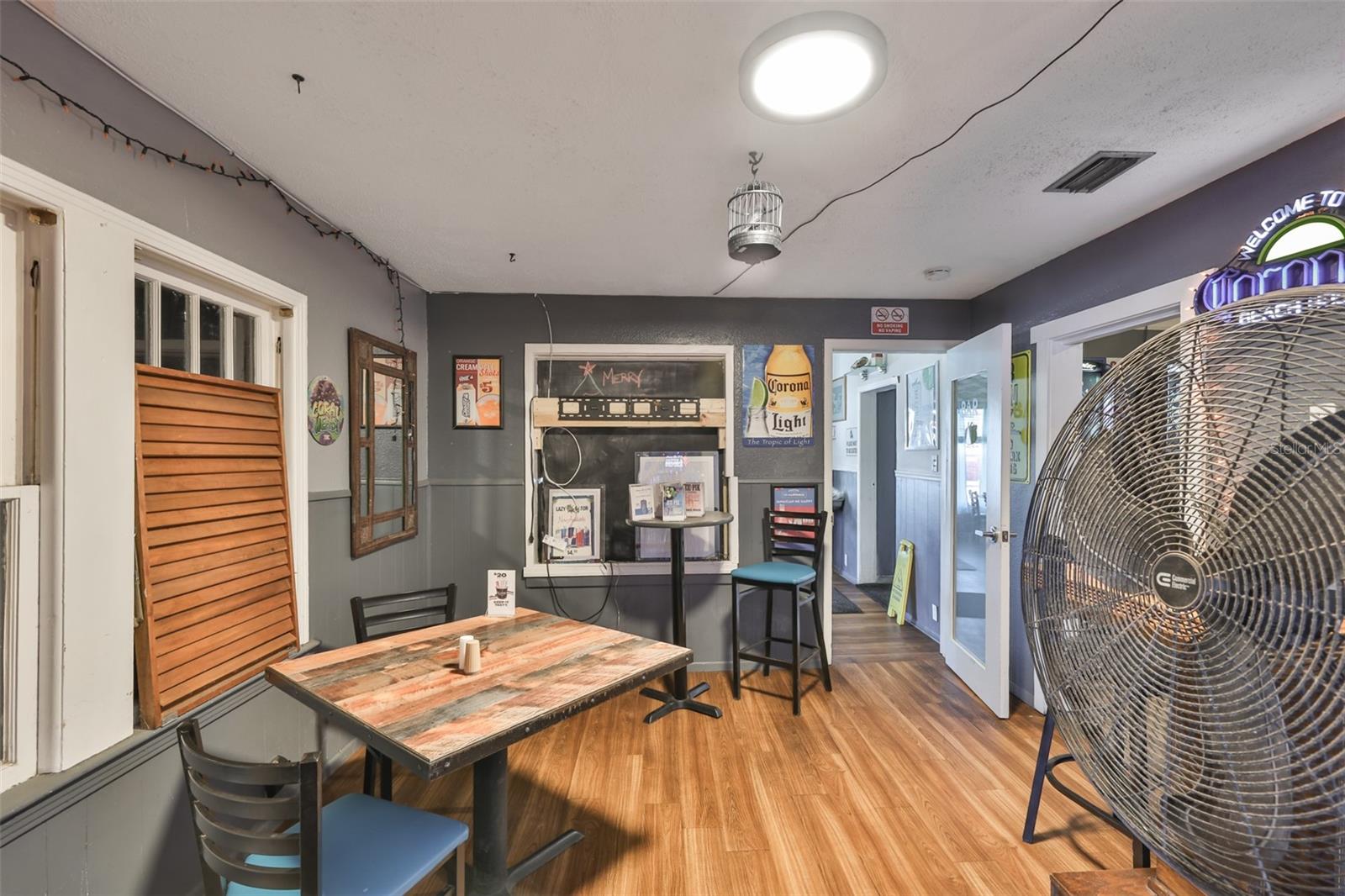 102 W SHELL POINT RD, RUSKIN, FL, 33570