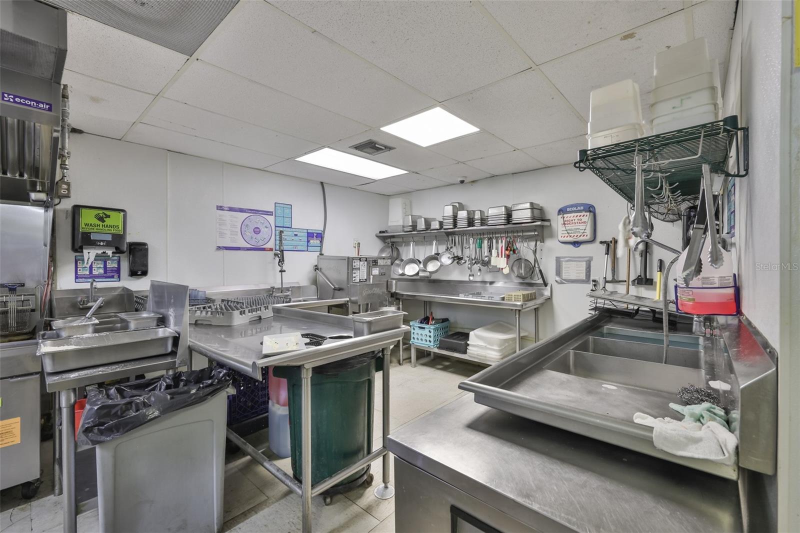 102 W SHELL POINT RD, RUSKIN, FL, 33570