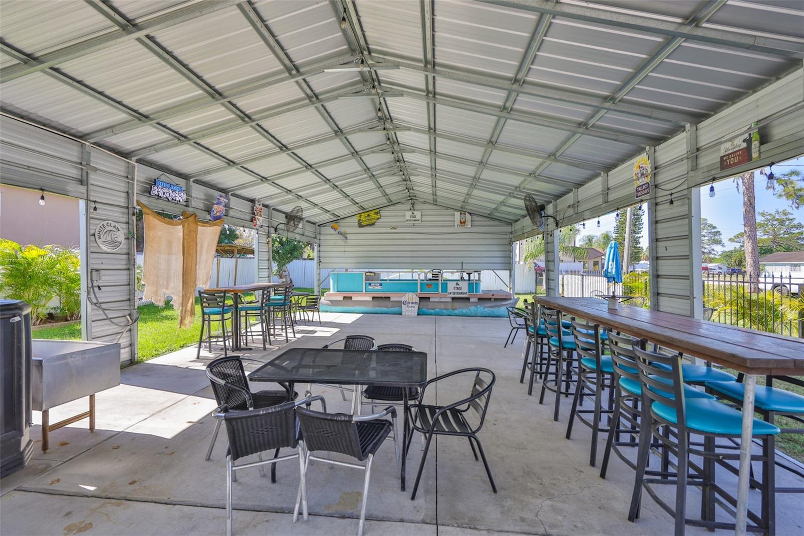 102 W SHELL POINT RD, RUSKIN, FL, 33570