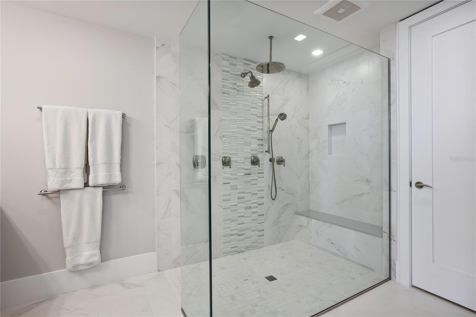 A4672432 Property Photo