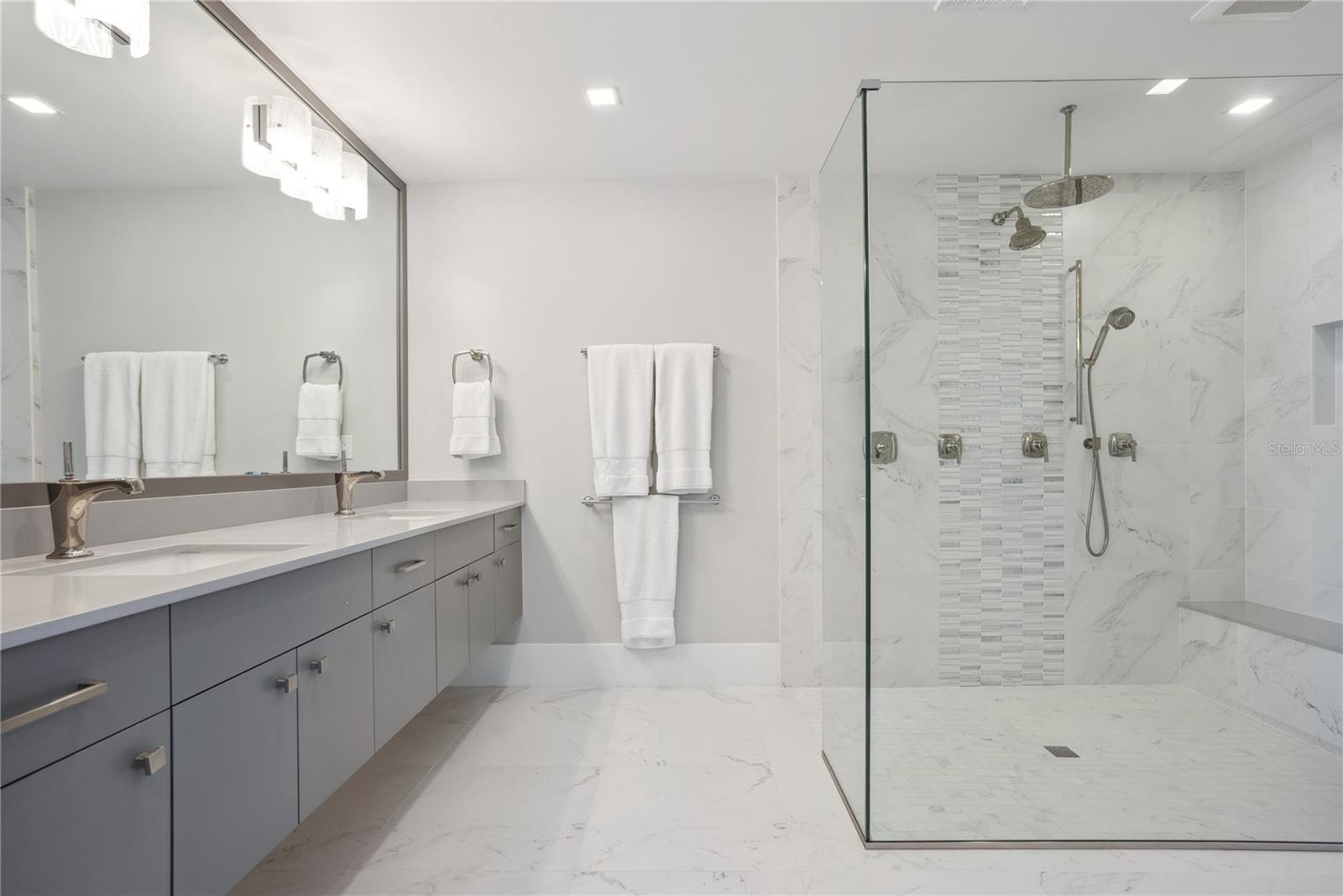 A4672432 Property Photo