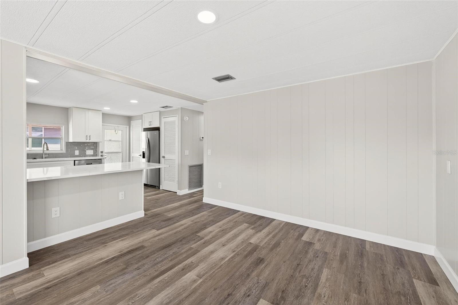 1114 ELKHART CIR, TAVARES, FL, 32778