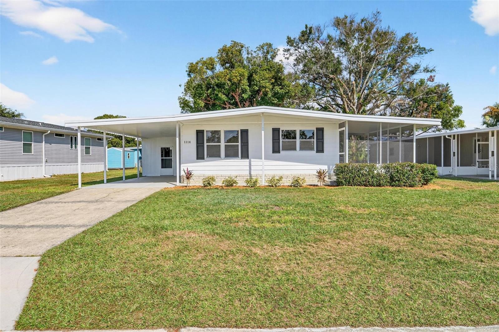 1114 ELKHART CIR, TAVARES, FL, 32778