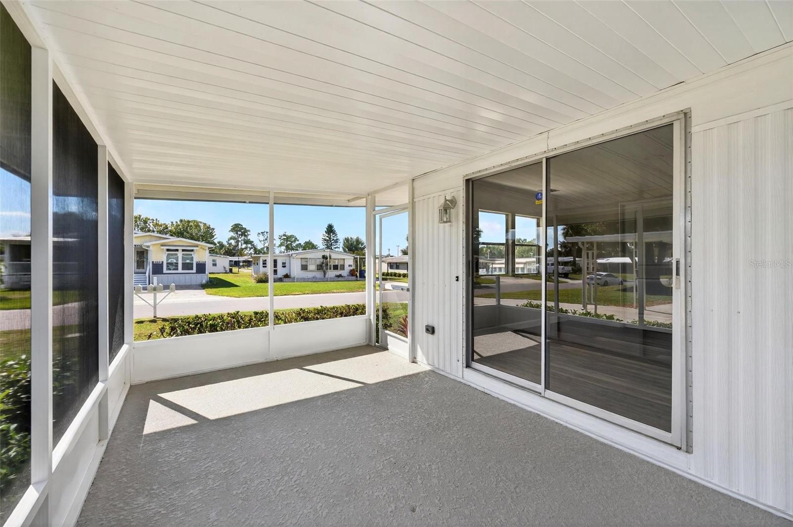 1114 ELKHART CIR, TAVARES, FL, 32778