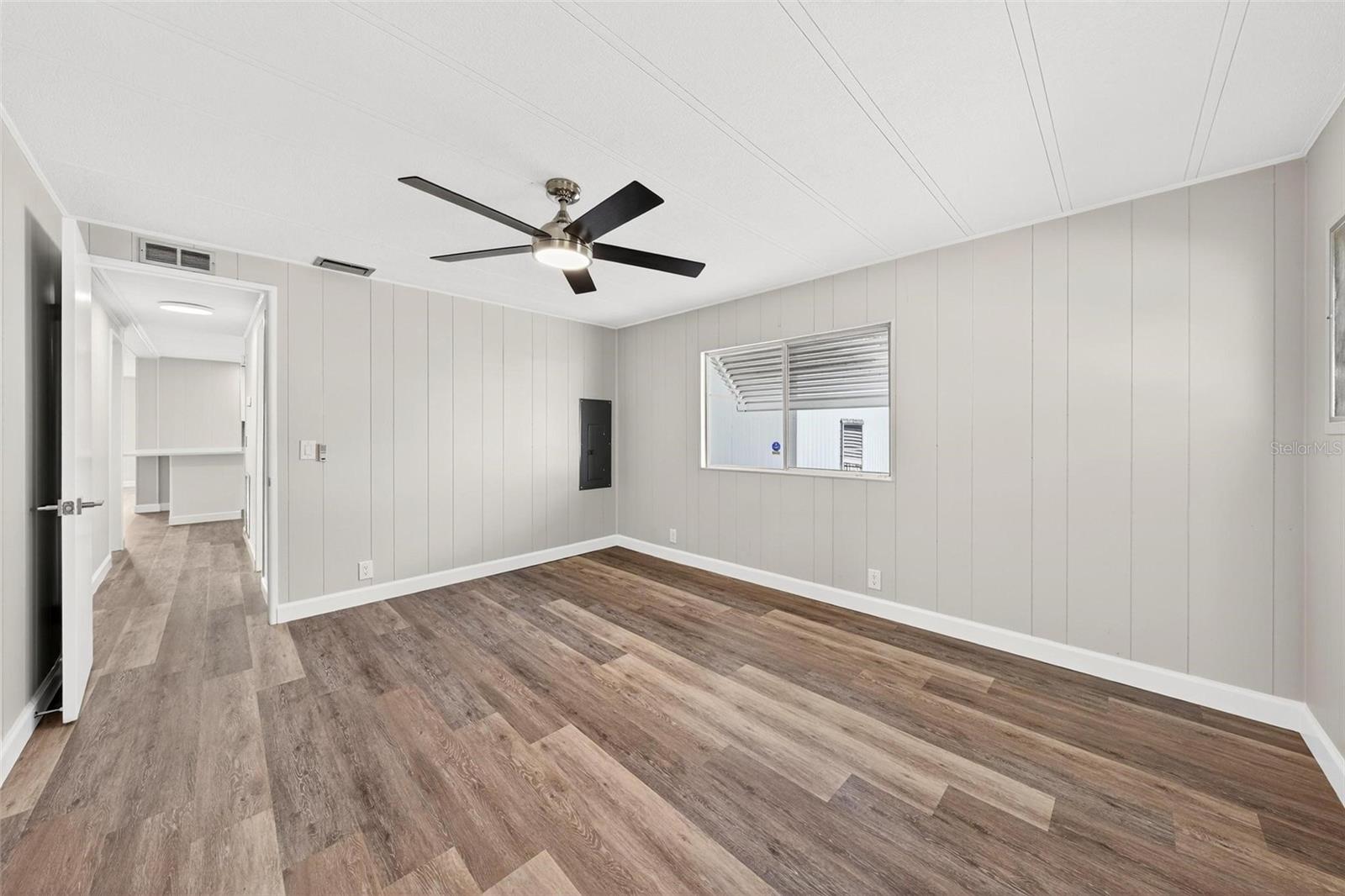 1114 ELKHART CIR, TAVARES, FL, 32778