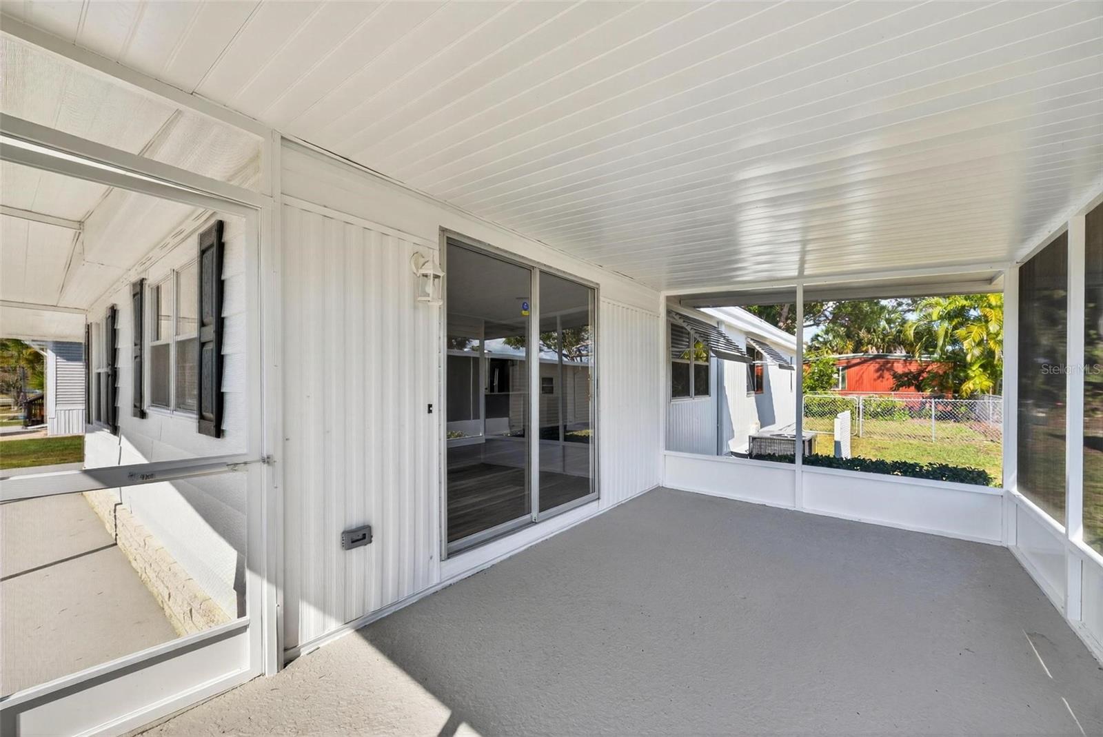 1114 ELKHART CIR, TAVARES, FL, 32778