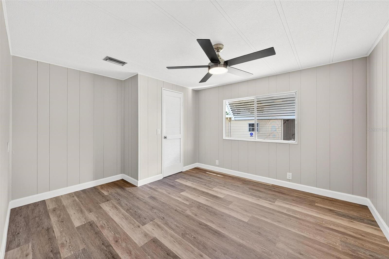 1114 ELKHART CIR, TAVARES, FL, 32778