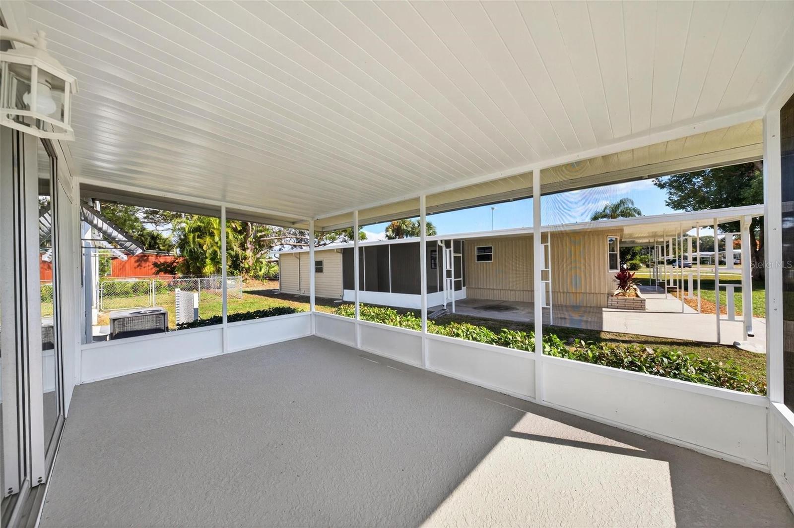 1114 ELKHART CIR, TAVARES, FL, 32778