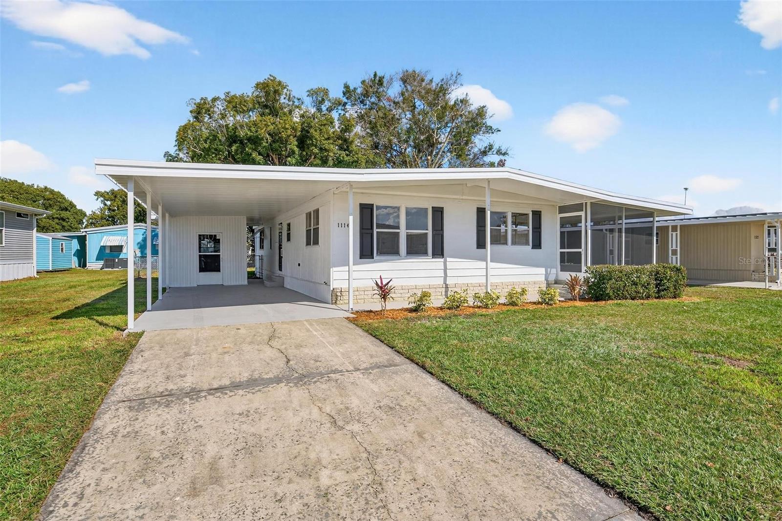 1114 ELKHART CIR, TAVARES, FL, 32778