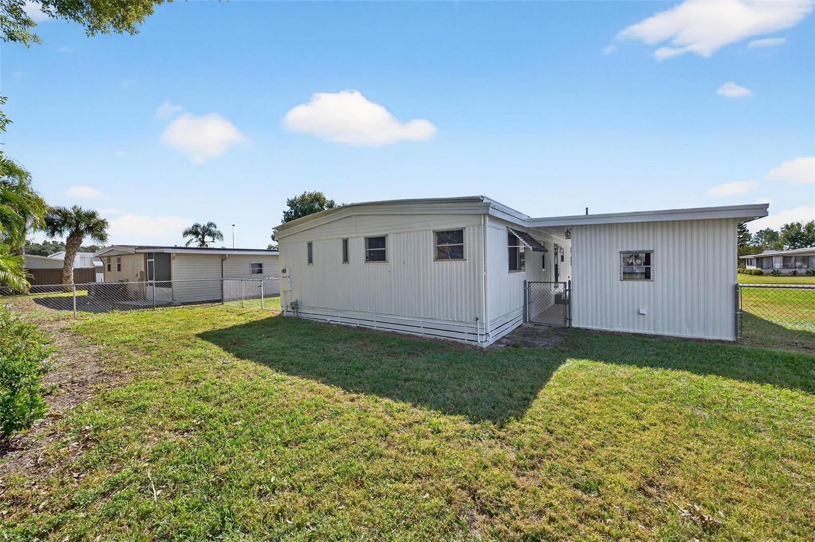 1114 ELKHART CIR, TAVARES, FL, 32778