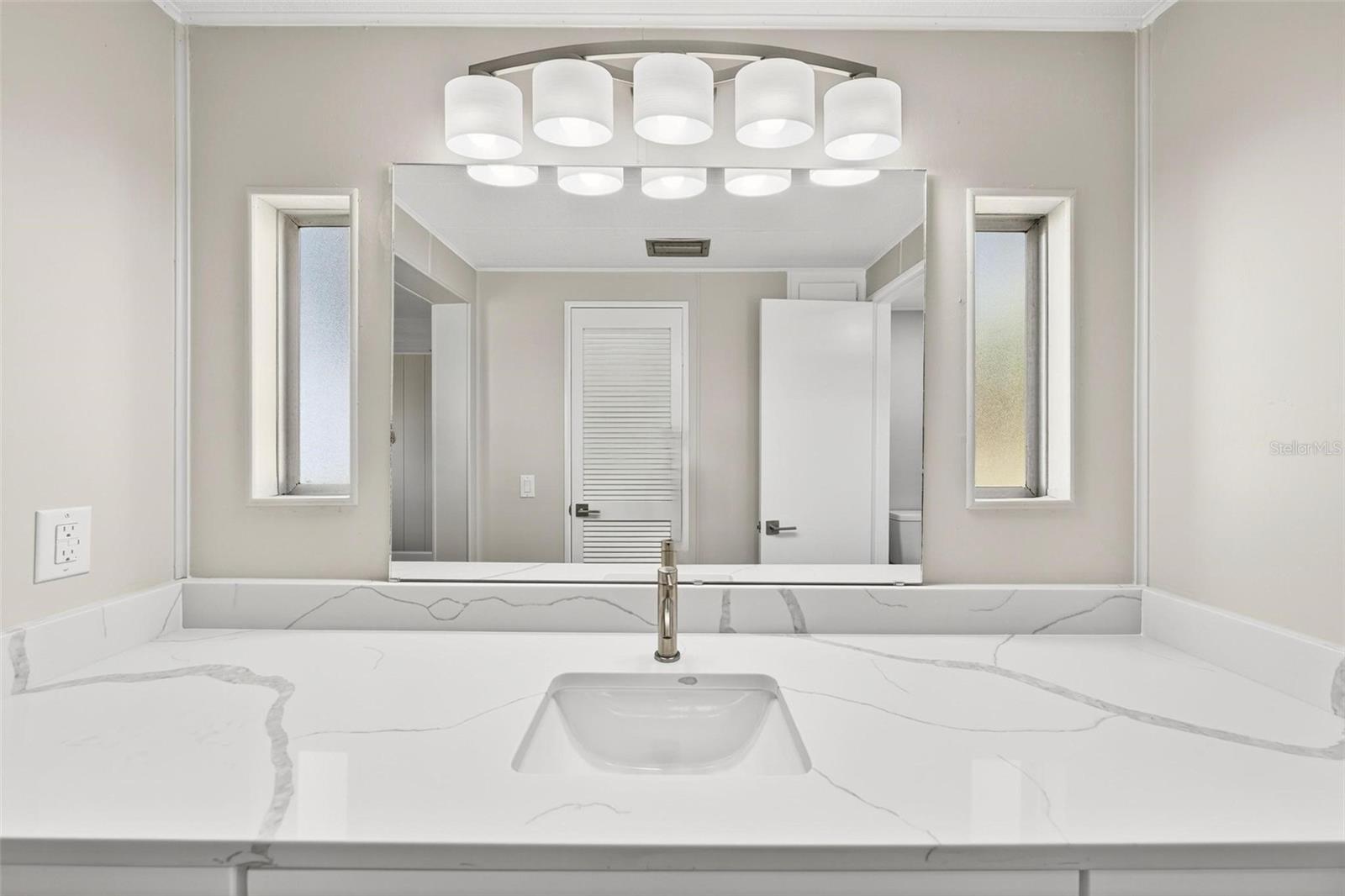 1114 ELKHART CIR, TAVARES, FL, 32778