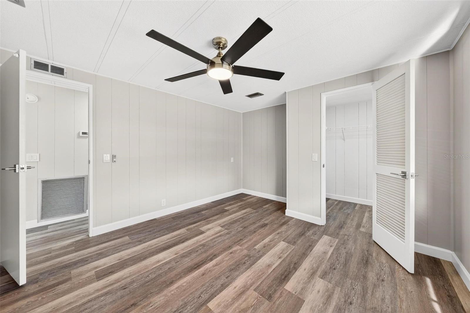 1114 ELKHART CIR, TAVARES, FL, 32778