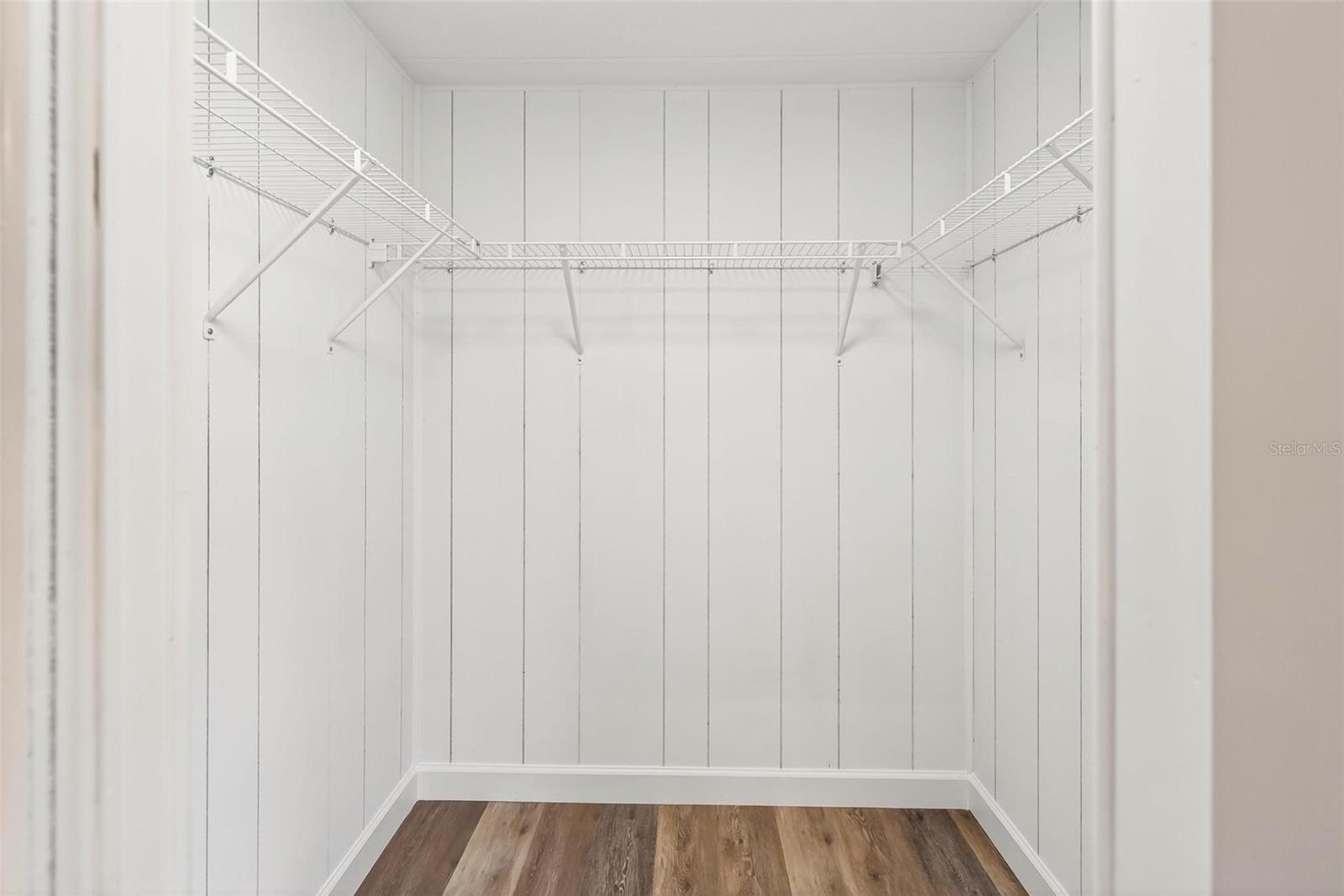 1114 ELKHART CIR, TAVARES, FL, 32778