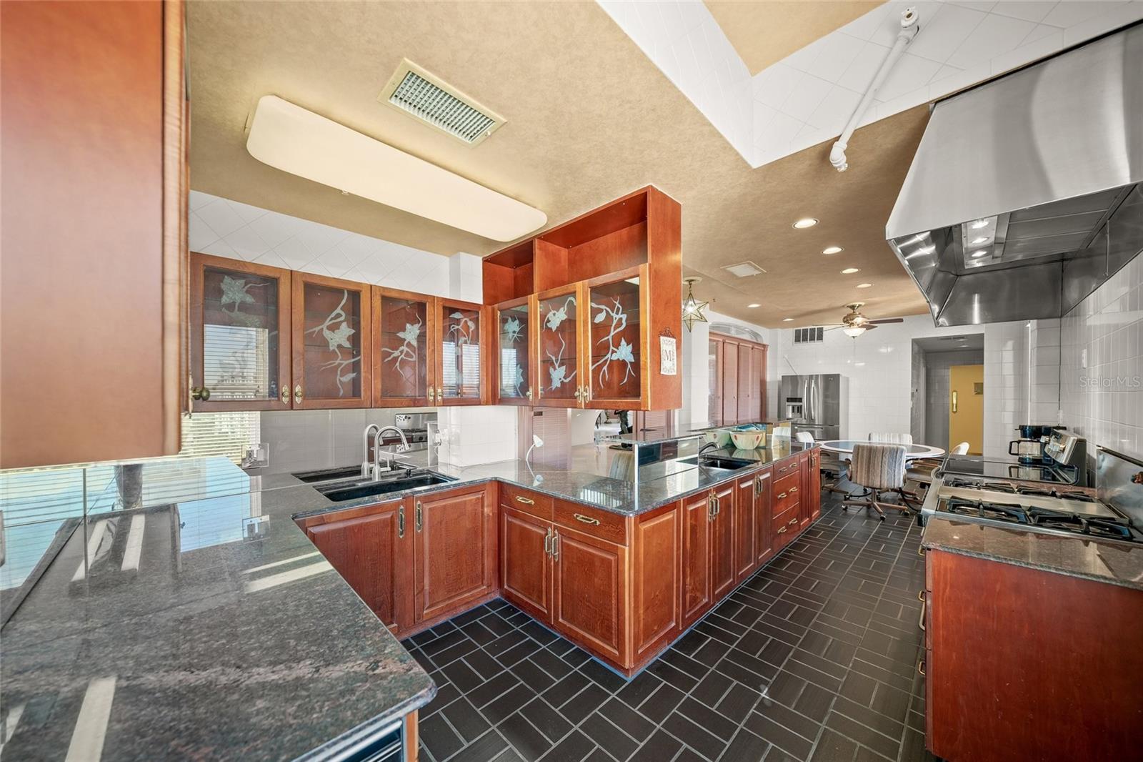 A4672442 Property Photo