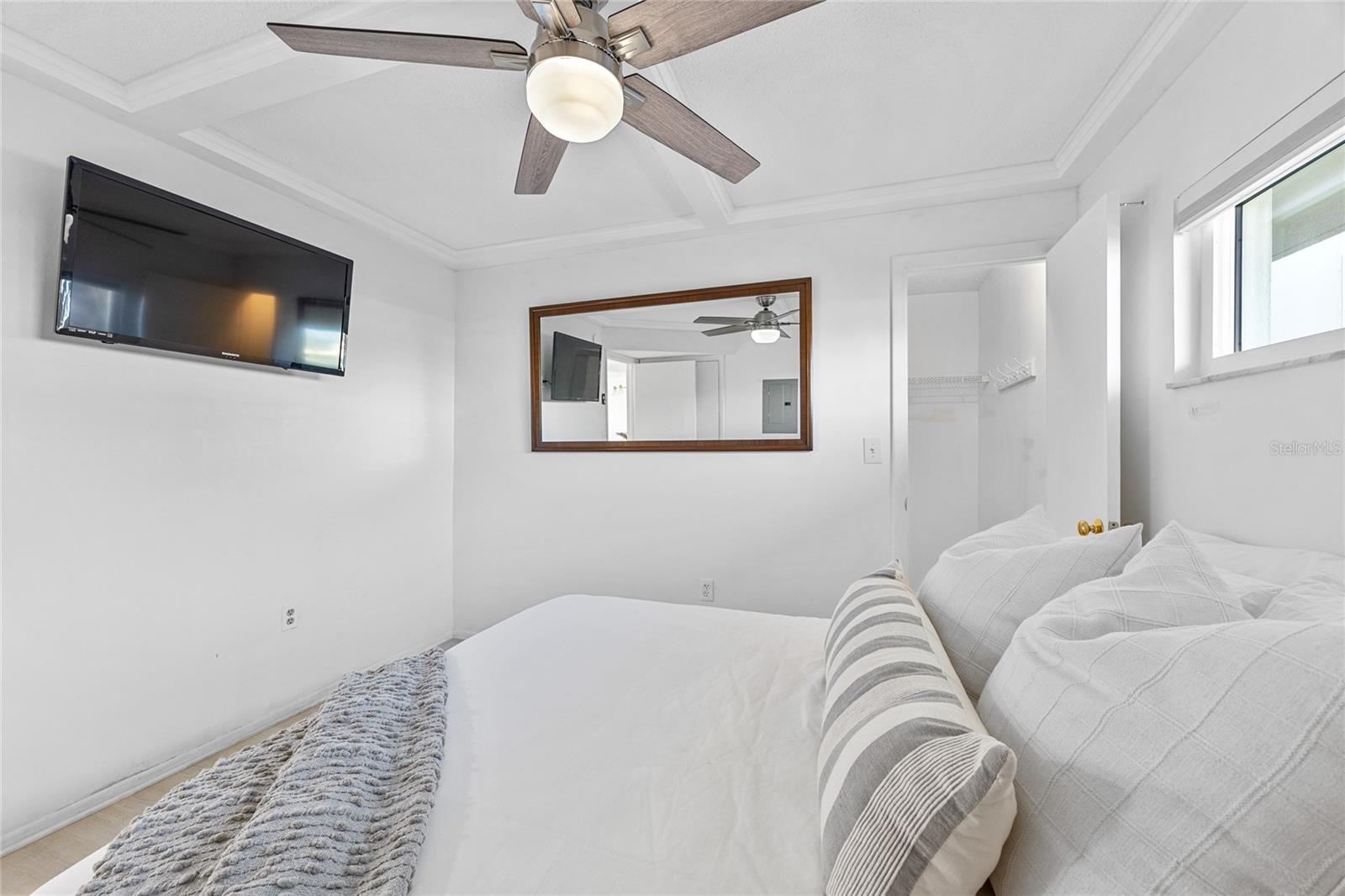 4775 COVE CIR #203, ST PETERSBURG, FL, 33708