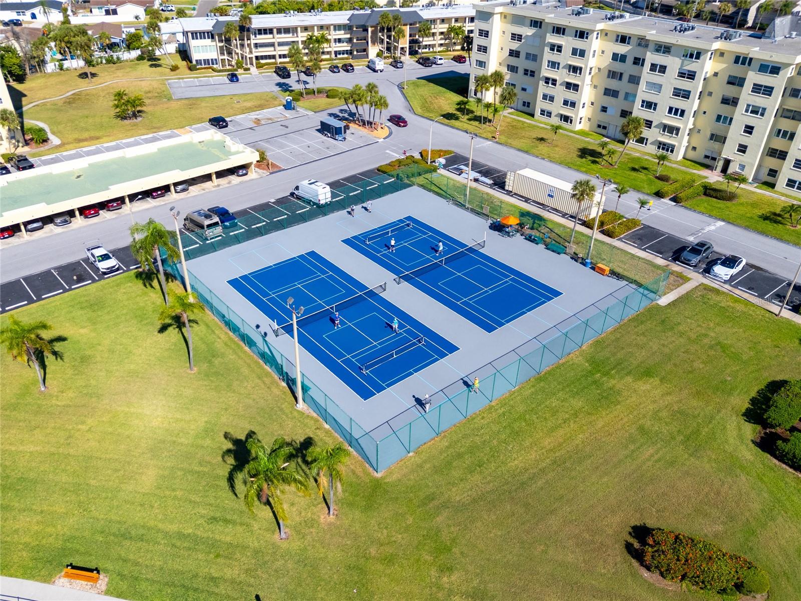 4775 COVE CIR #203, ST PETERSBURG, FL, 33708