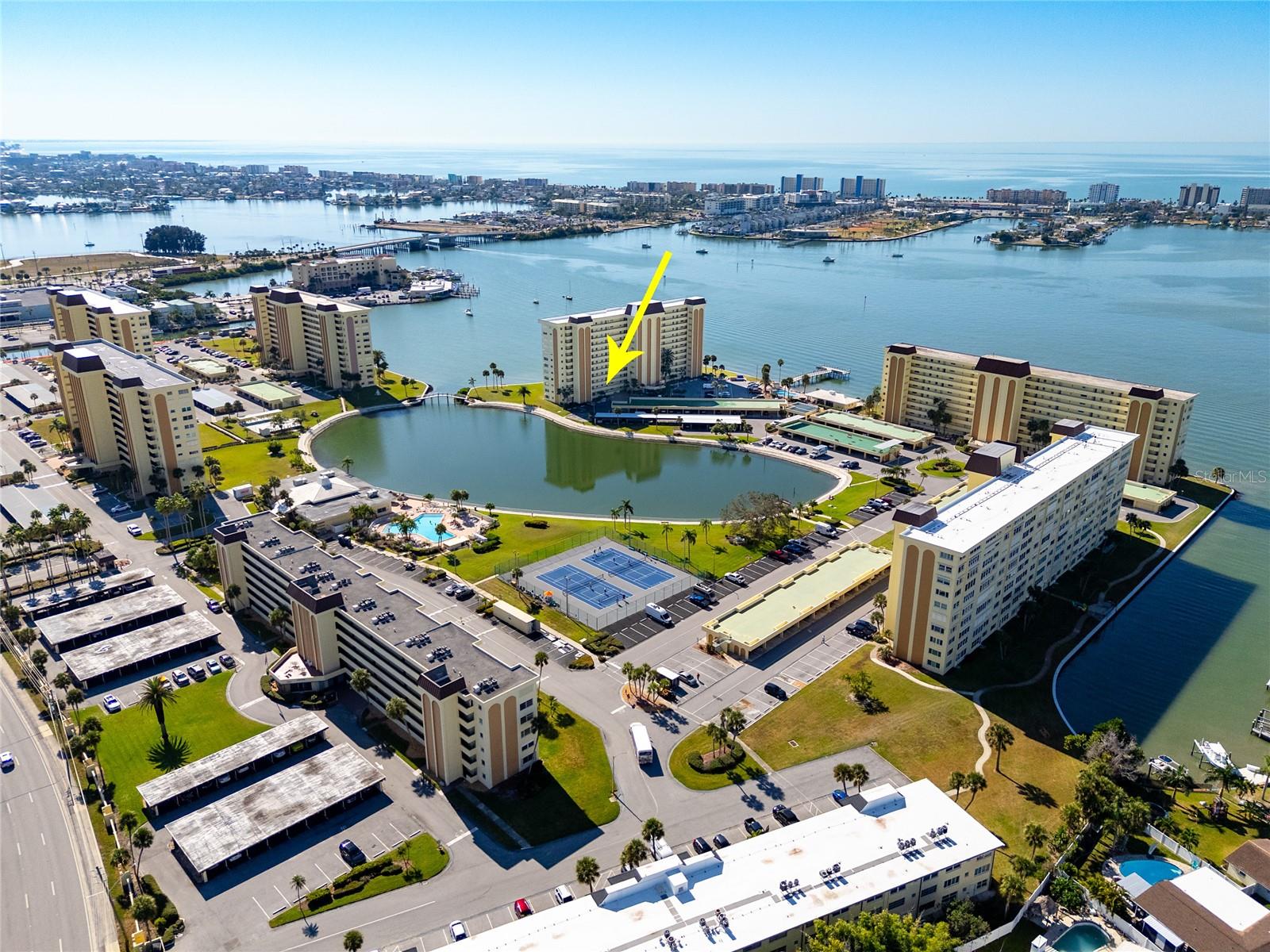 4775 COVE CIR #203, ST PETERSBURG, FL, 33708