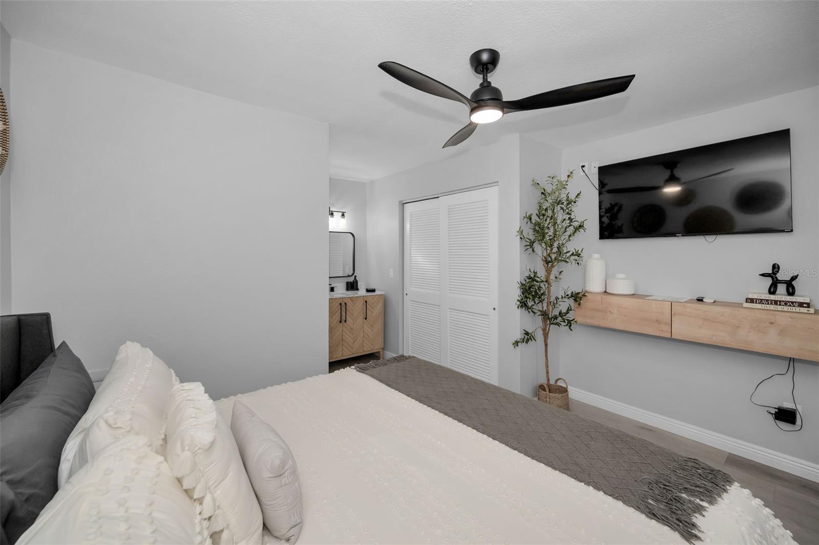 2700 GULF BLVD #W6, BELLEAIR BEACH, FL, 33786