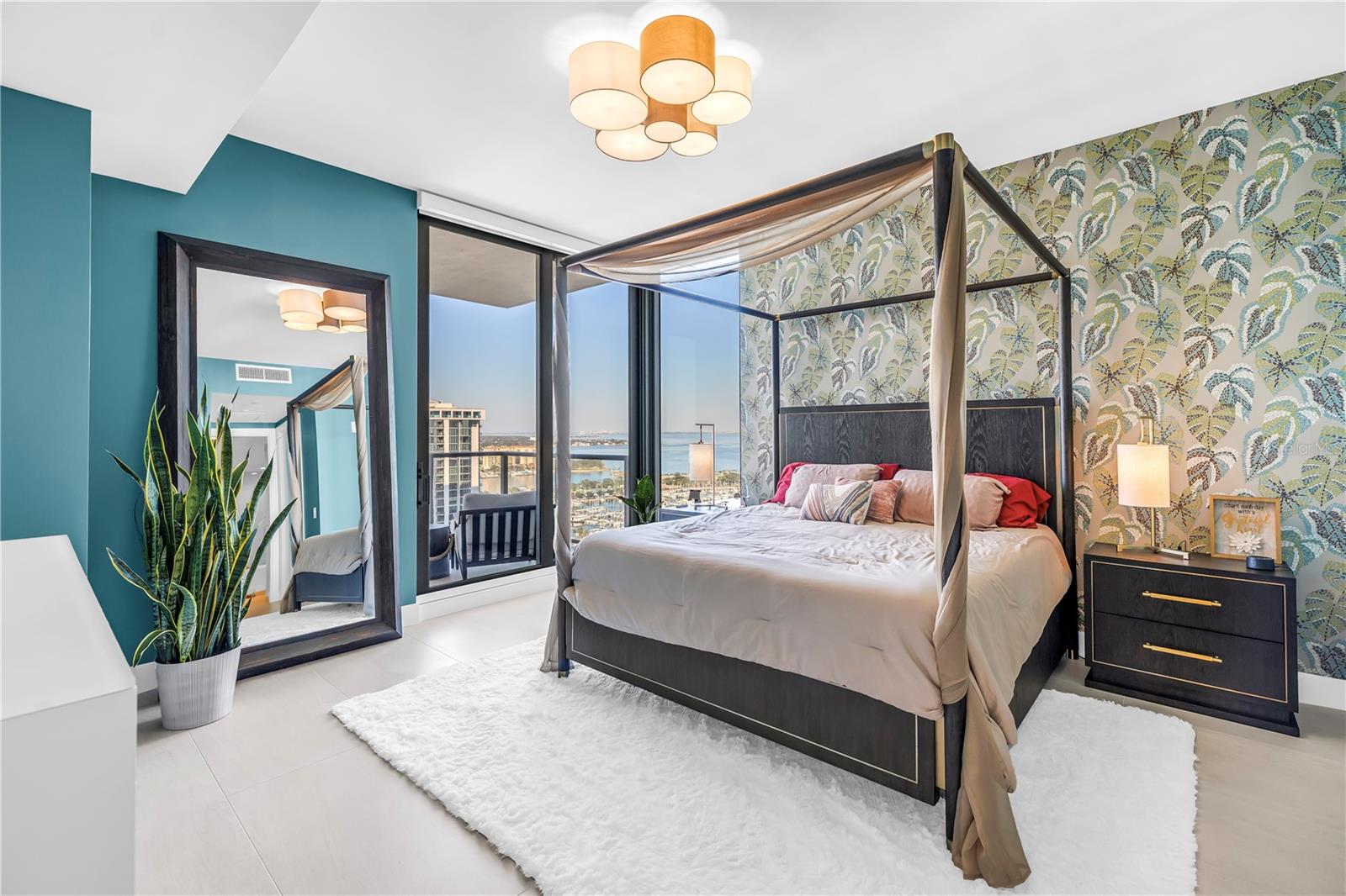 301 1ST ST S #2504, ST PETERSBURG, FL, 33701