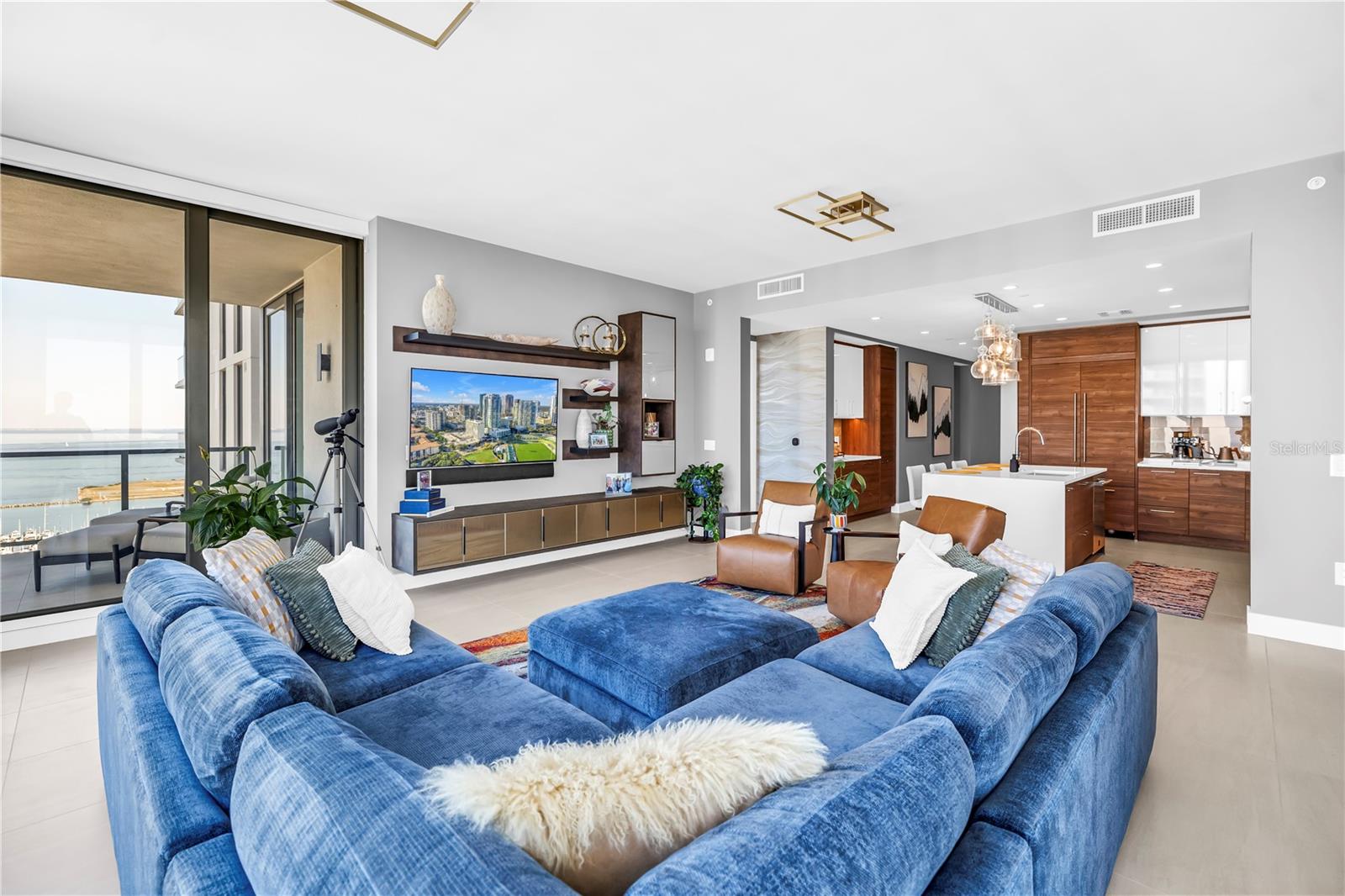 301 1ST ST S #2504, ST PETERSBURG, FL, 33701