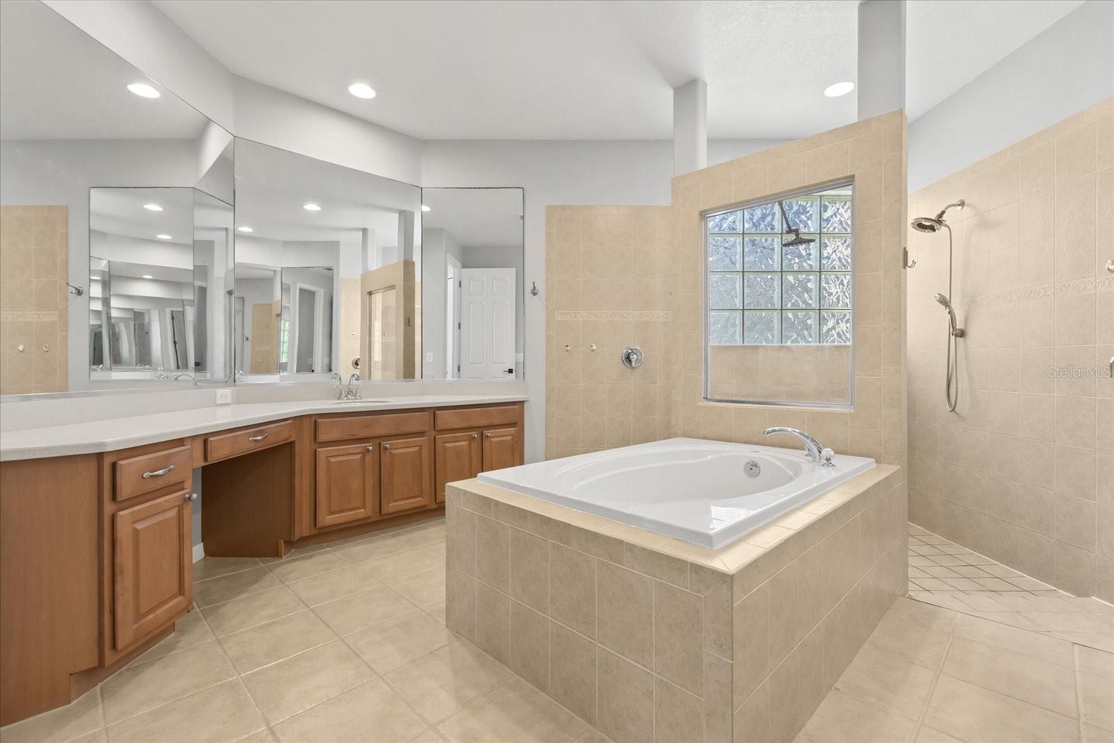 1514 EQUINOX CIR, SANFORD, FL, 32771