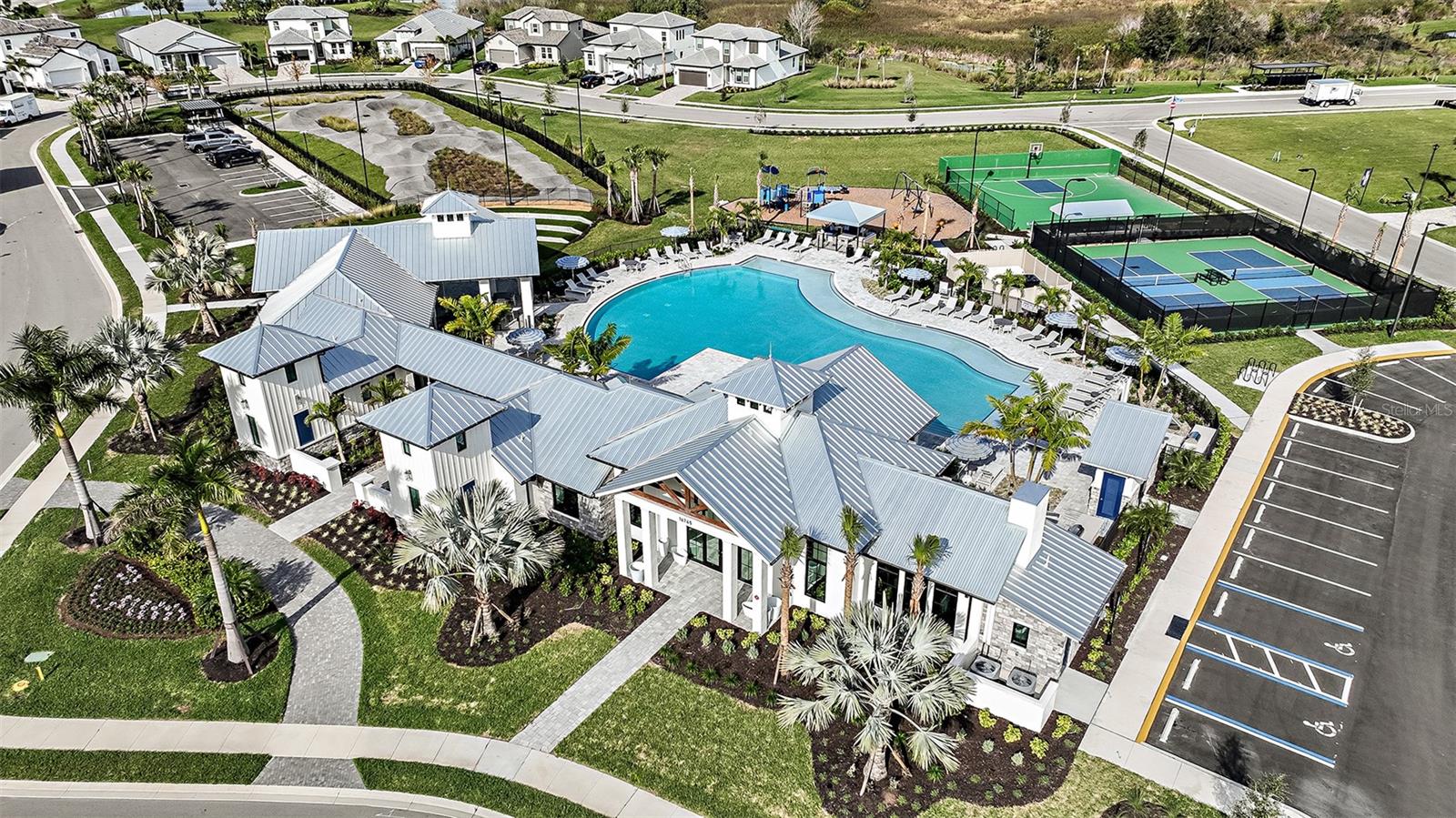 17114 SAVORY MIST CIR, LAKEWOOD RANCH, FL, 34211