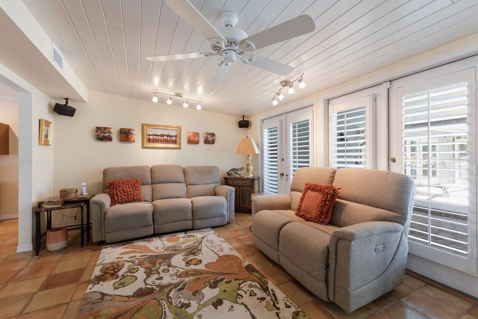 2723 59TH ST, SARASOTA, FL, 34243