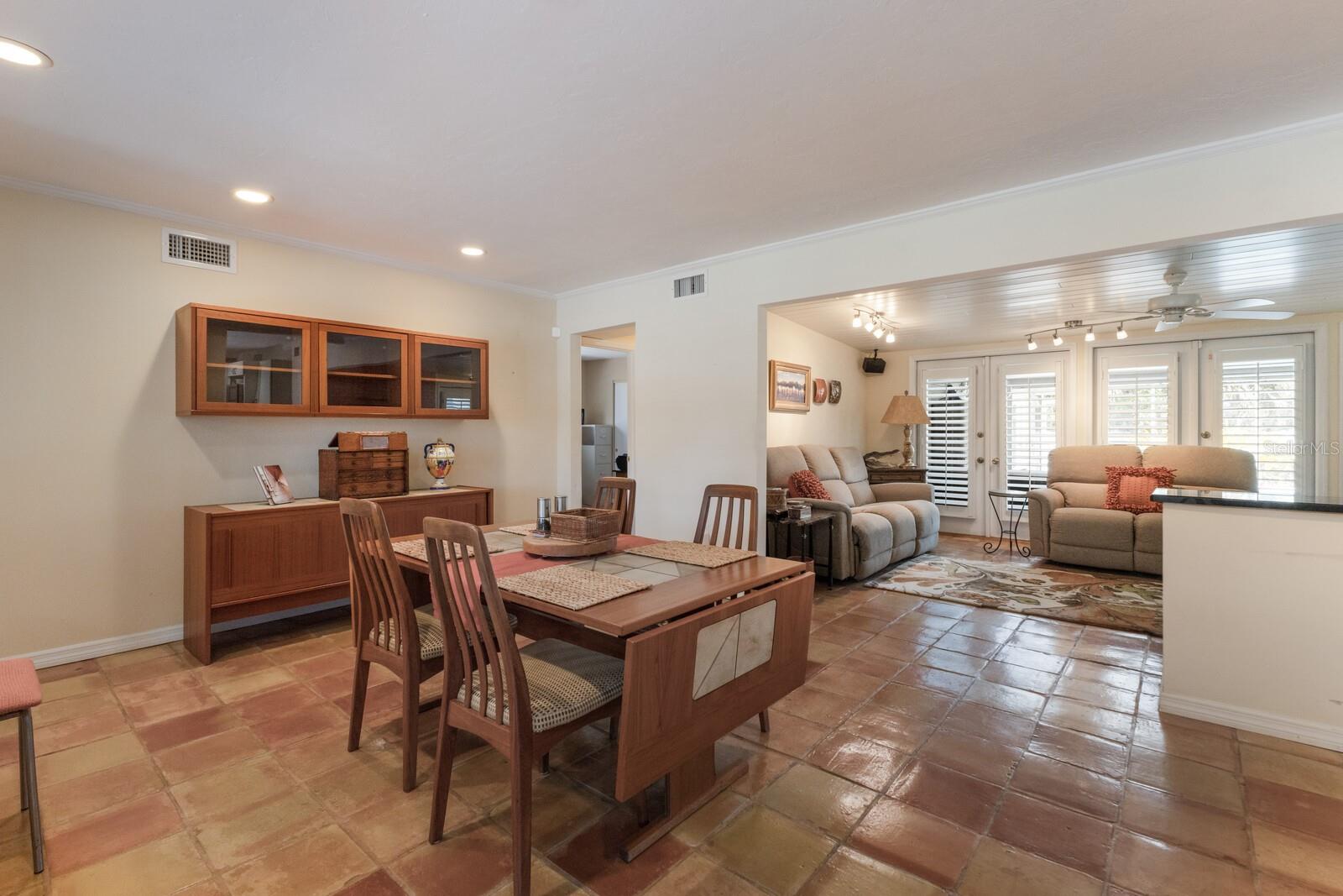 2723 59TH ST, SARASOTA, FL, 34243